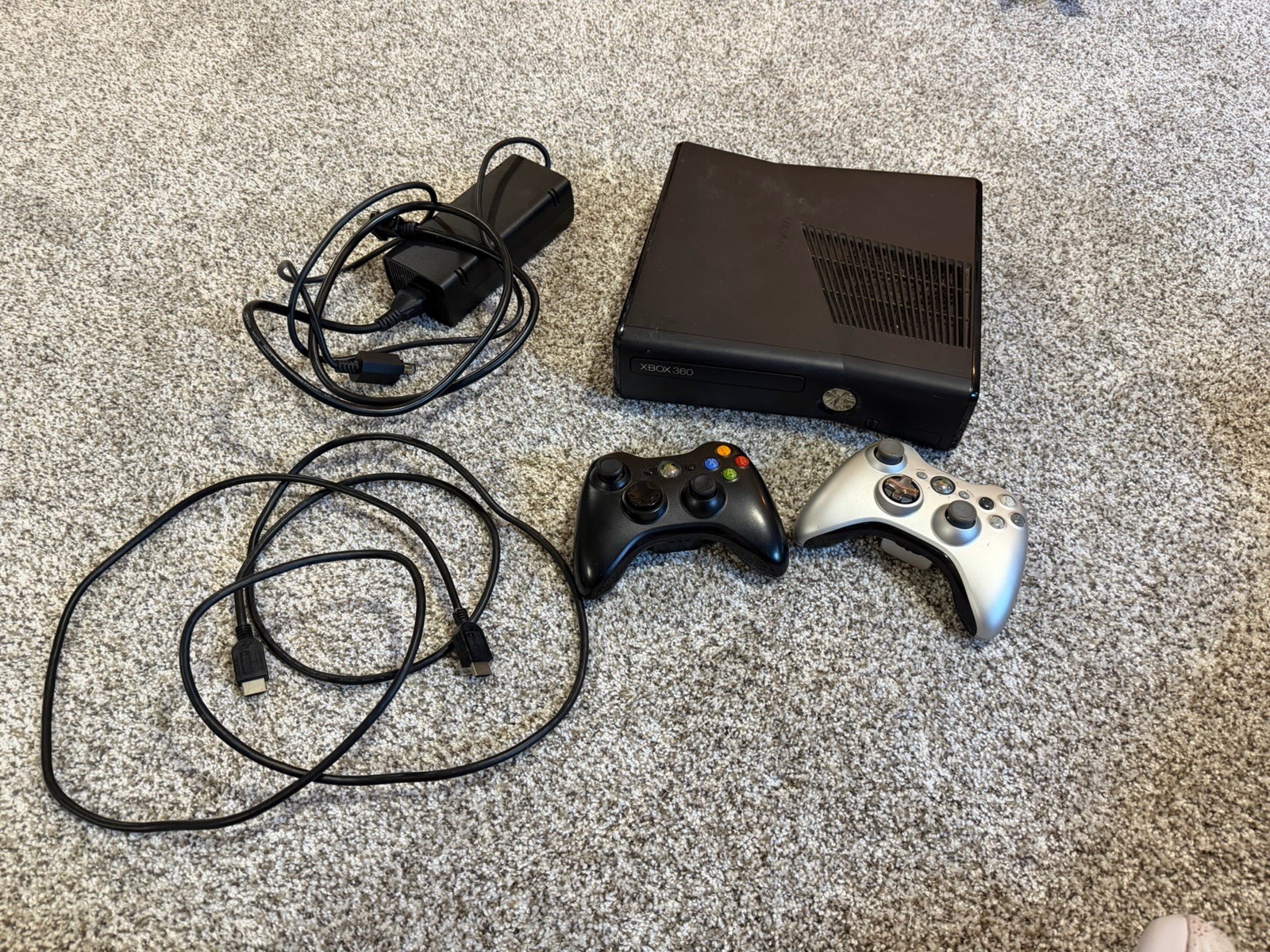 Microsoft Xbox 360 S Black 250GB Console With 2 Controllers and Power Cords