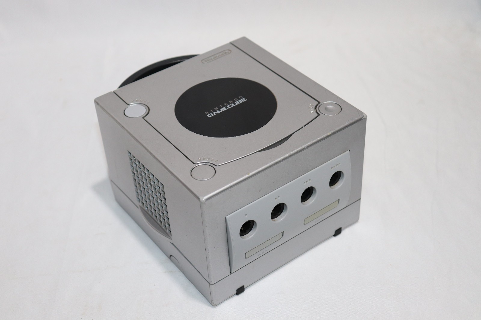 Nintendo GameCube Console DOL-101(USA) Silver – Complete