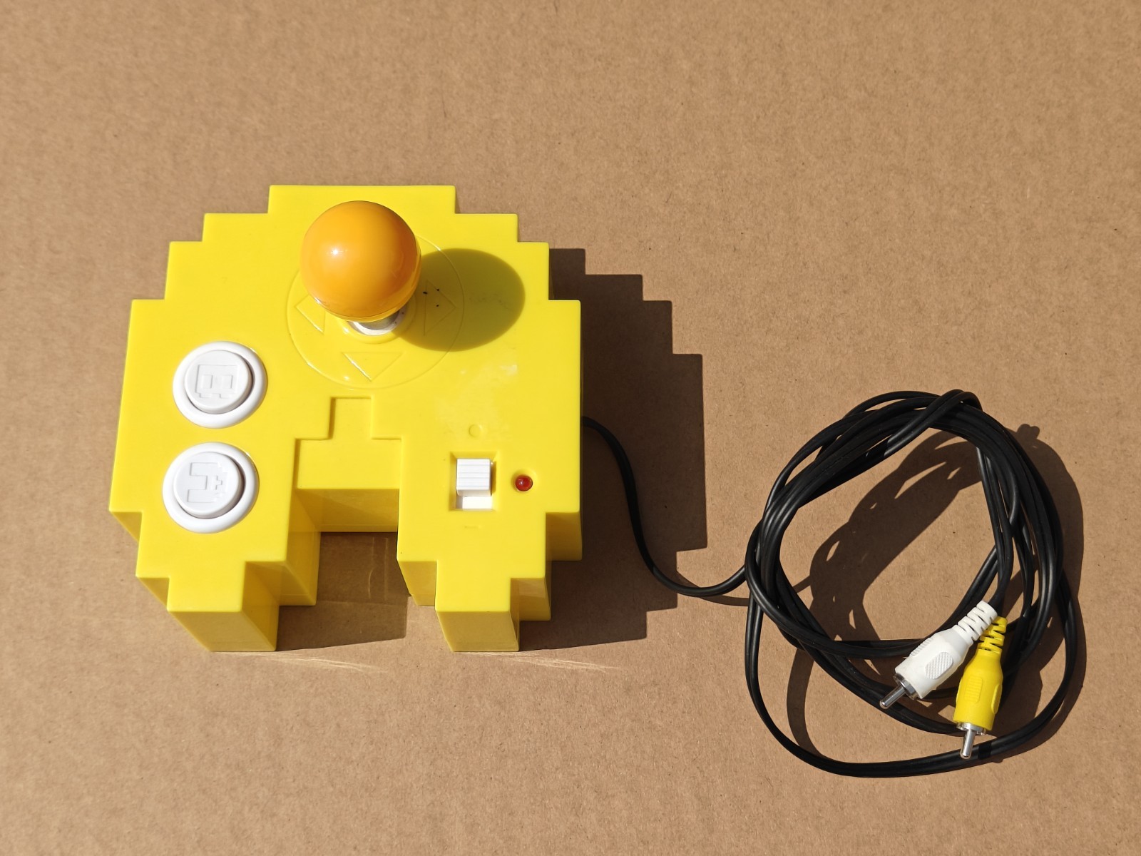 NAMCO Bandai PAC-MAN TV Plug N Play 12 in 1 Video Game Joystick Controller 2012
