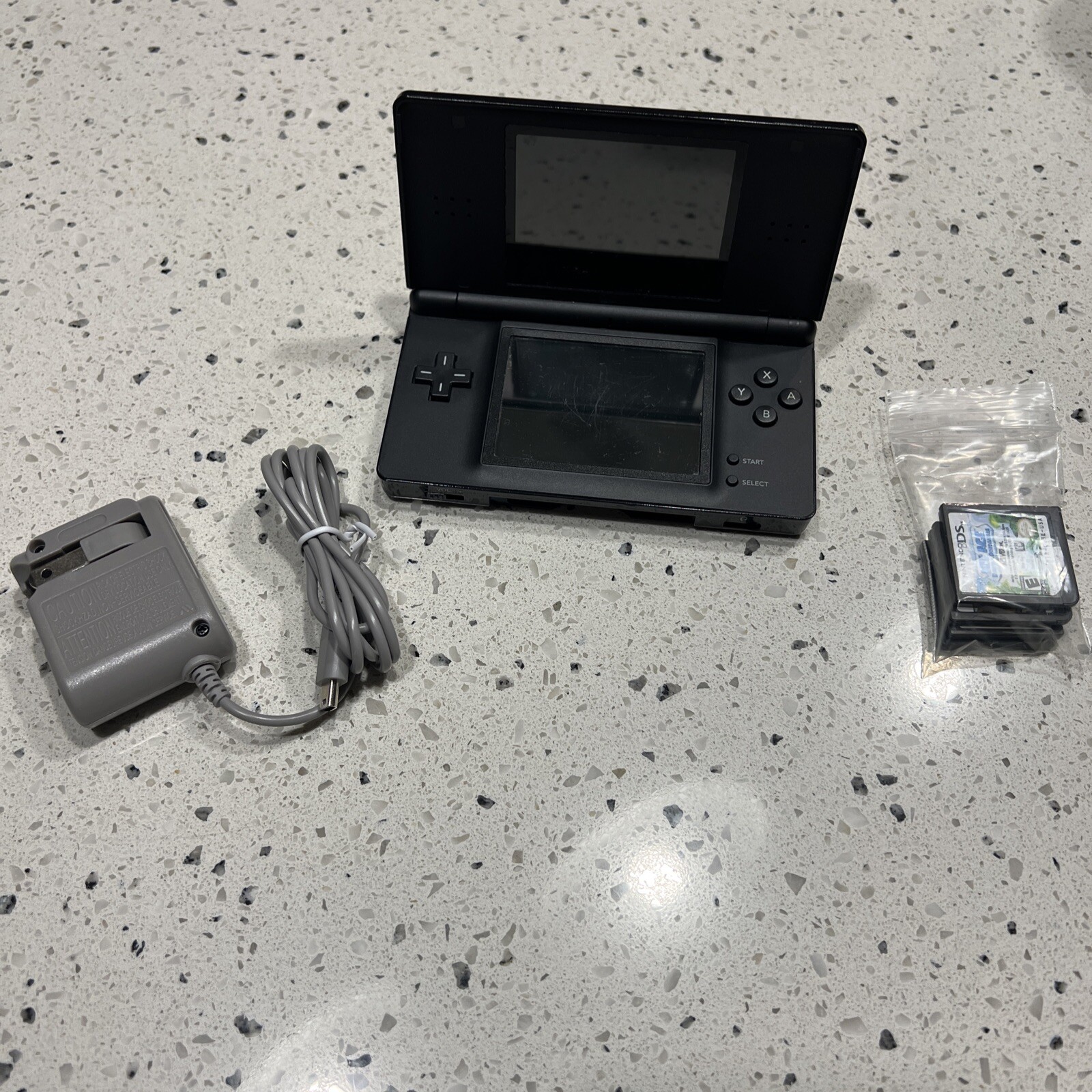 Nintendo DS Lite Handheld System – Onyx Black(TESTED &WORKING) 4Games Included!!