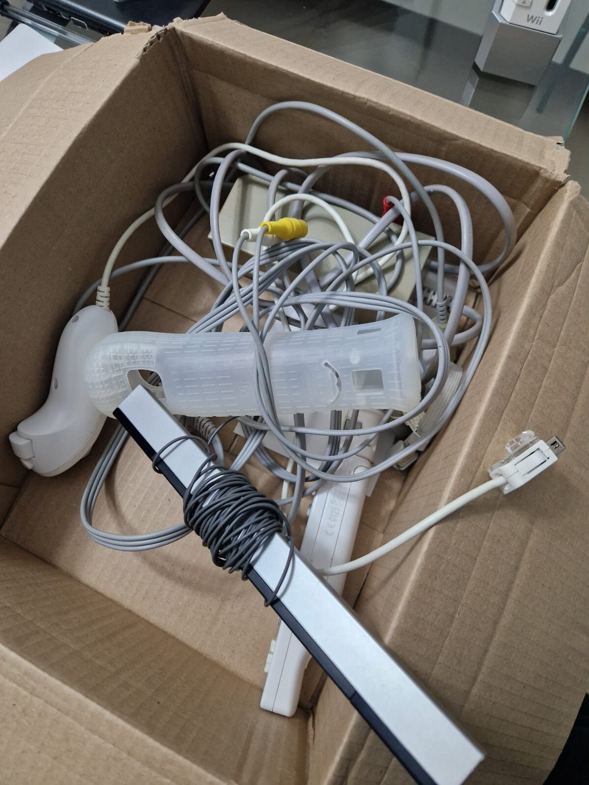 Nintendo Wii NTSC Console – White with WI SPORT Game