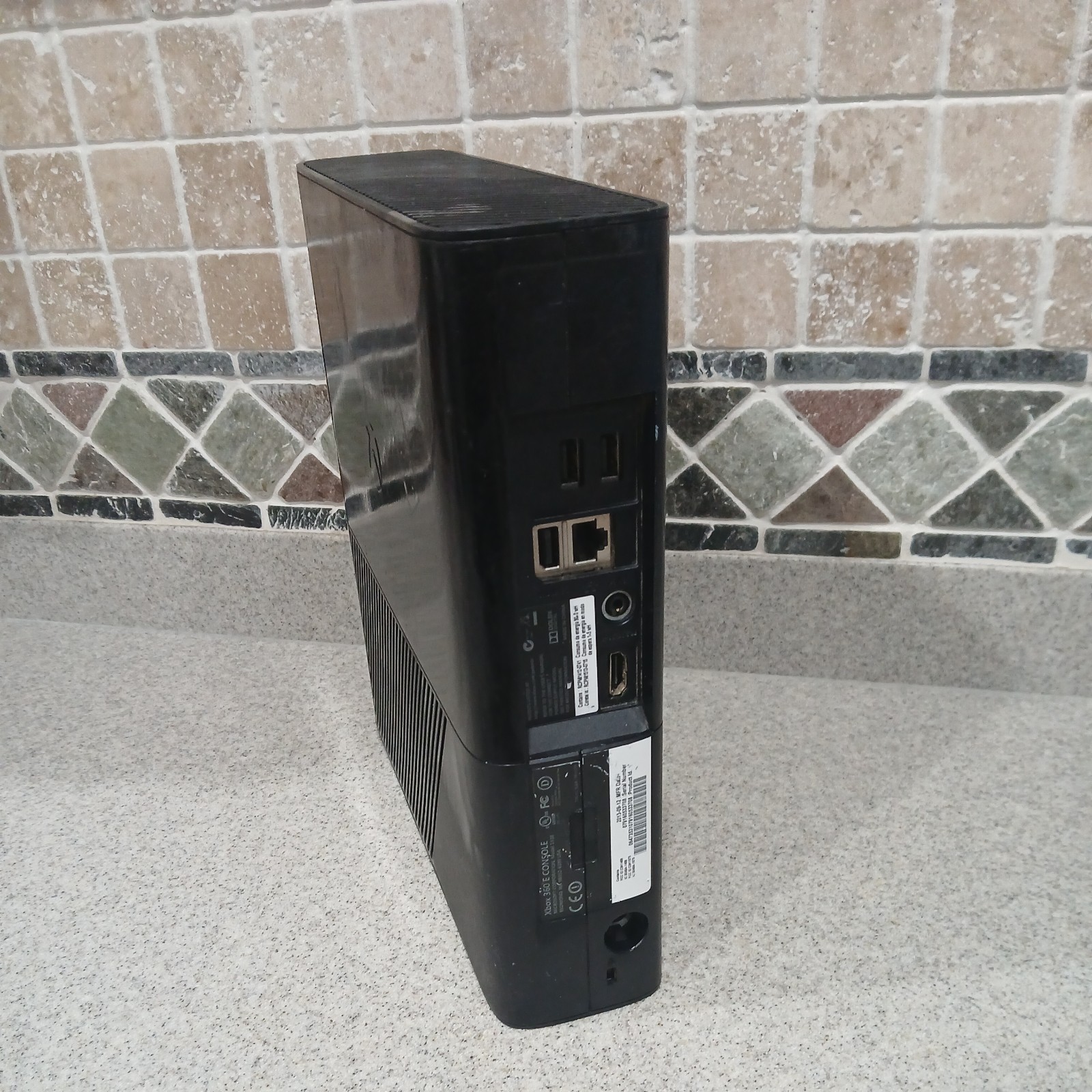 Microsoft Xbox 360 E Game Console – Black – turns on green followed by red