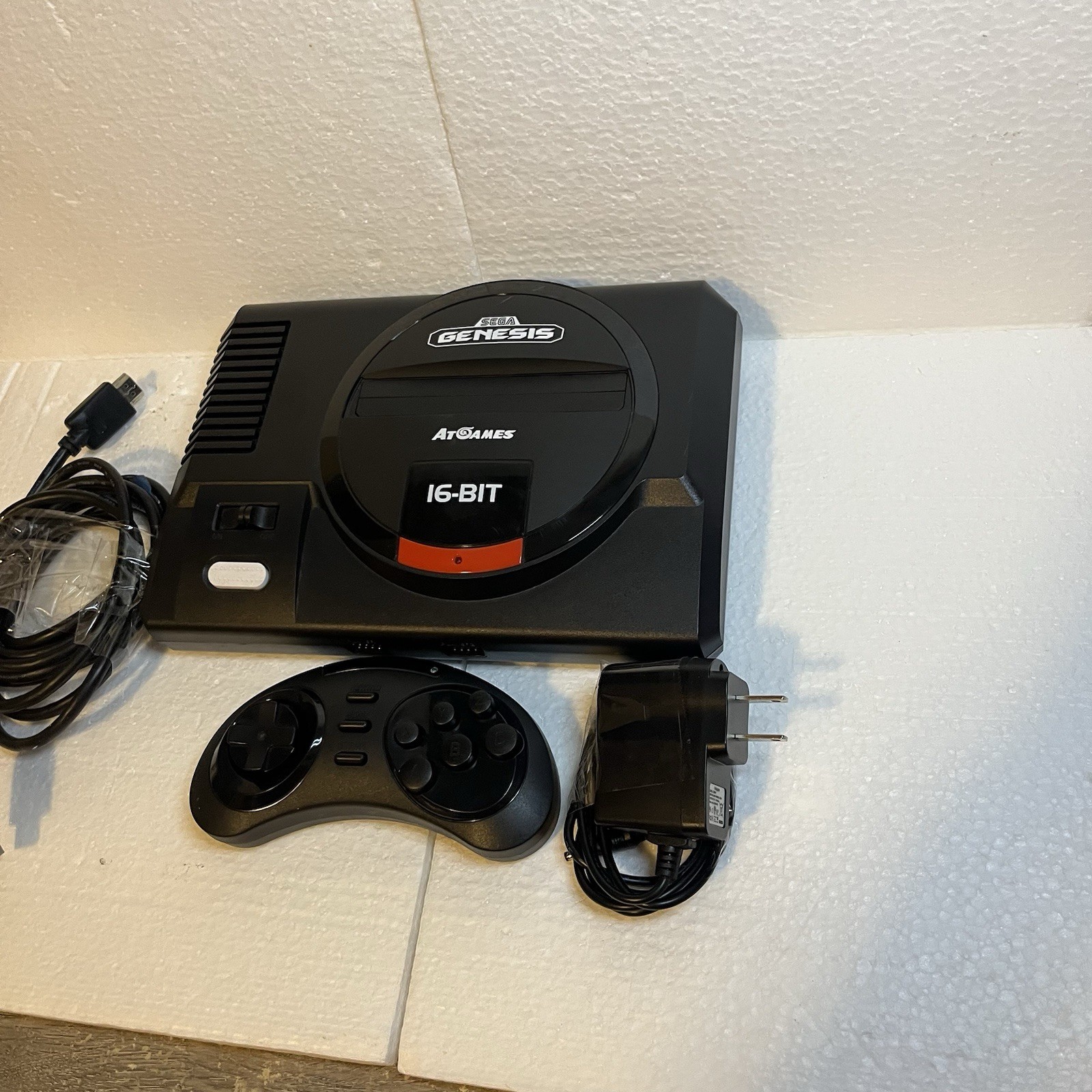 SegaGenesis 16 Bit Flashback Console W/Wireless Controller AtGames Tested Works