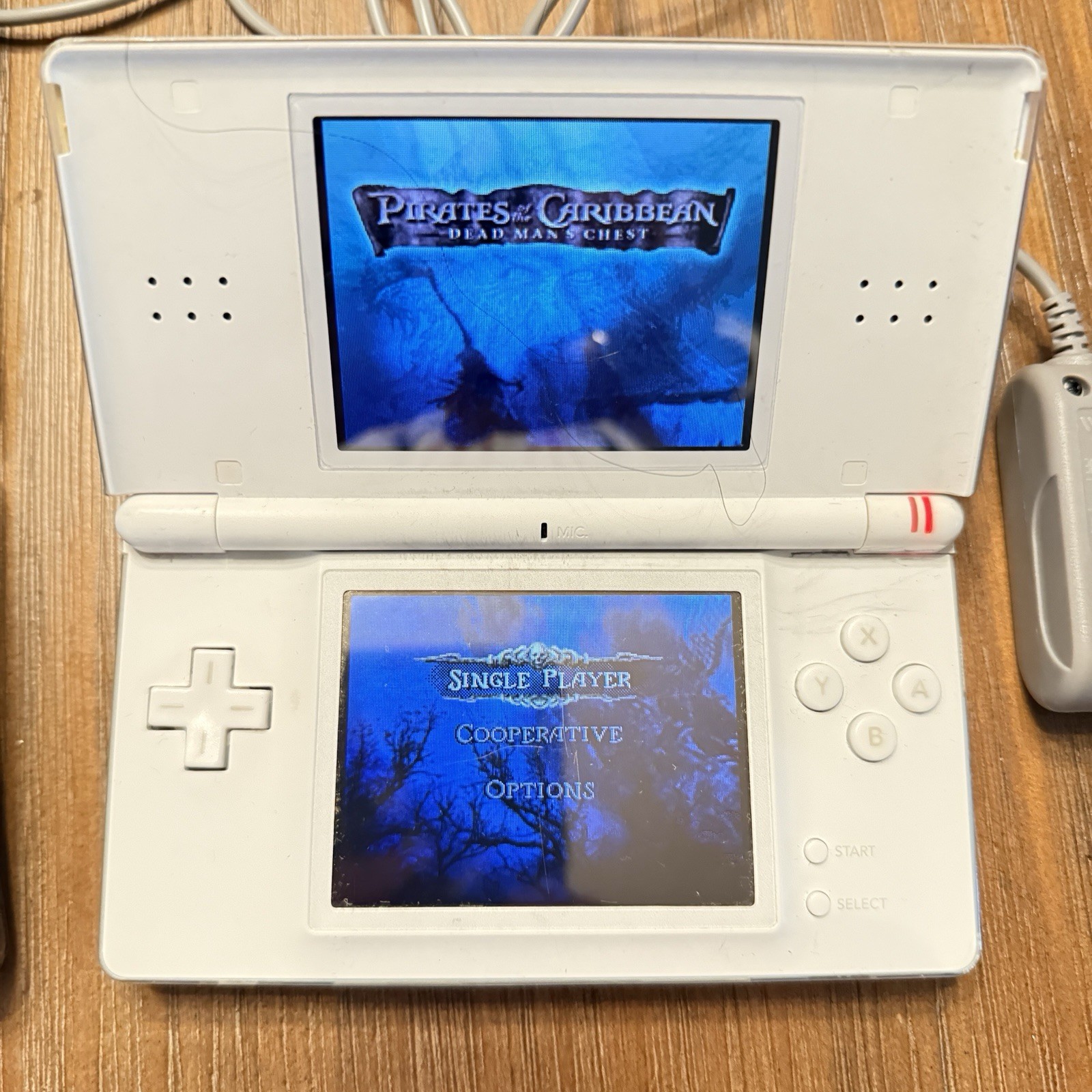 Nintendo DS Lite Polar White Console Bundle w Games Charger Tested Working