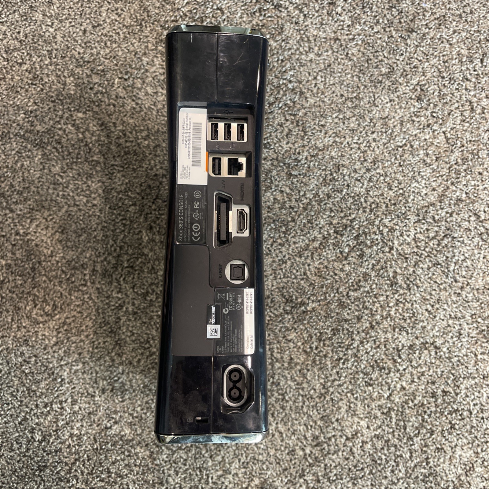 System – Microsoft Xbox 360 S 250GB (Slim) – In Box