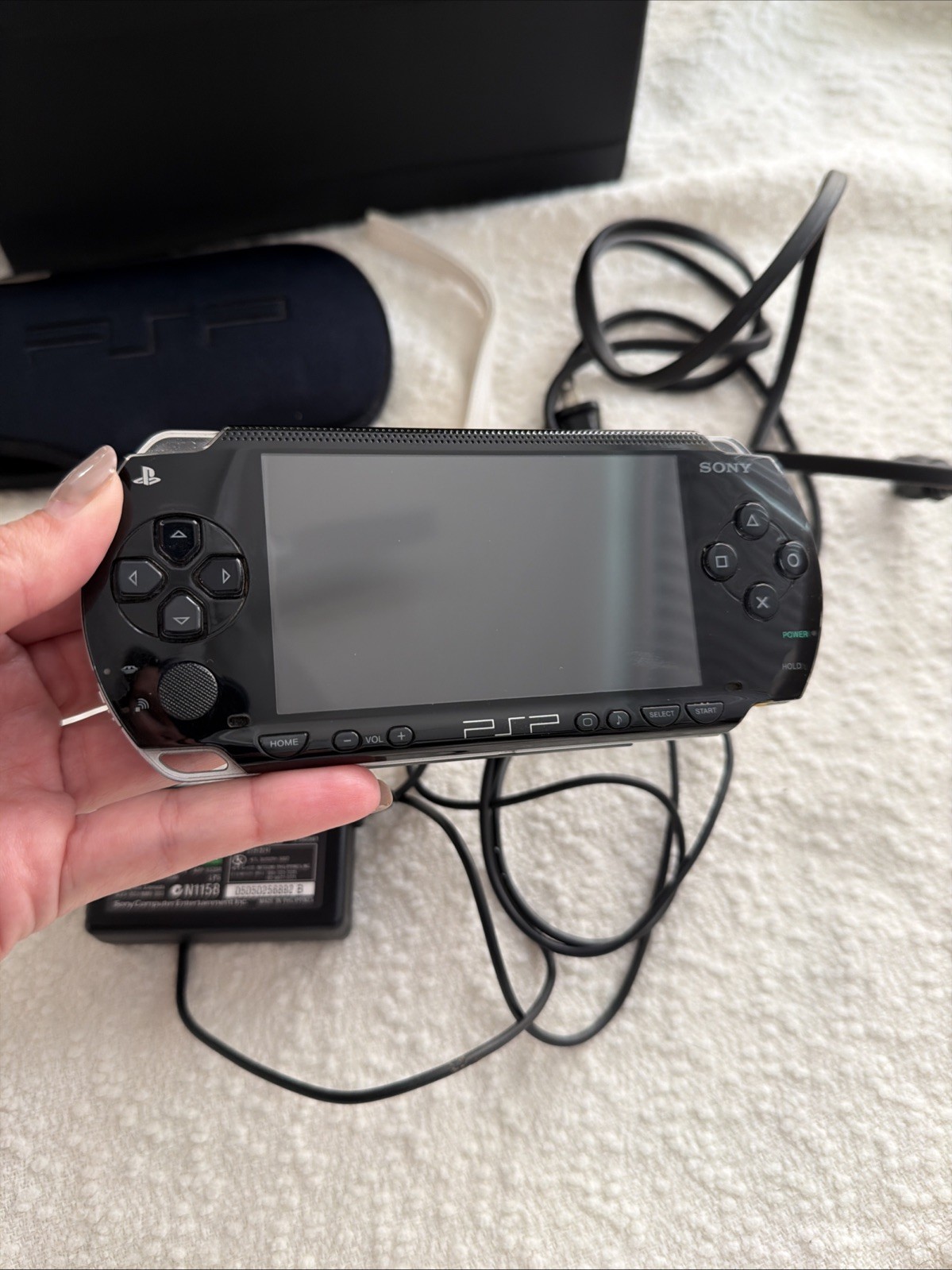 Sony PSP 1000 Black Handheld Console System with Accessories and Charger