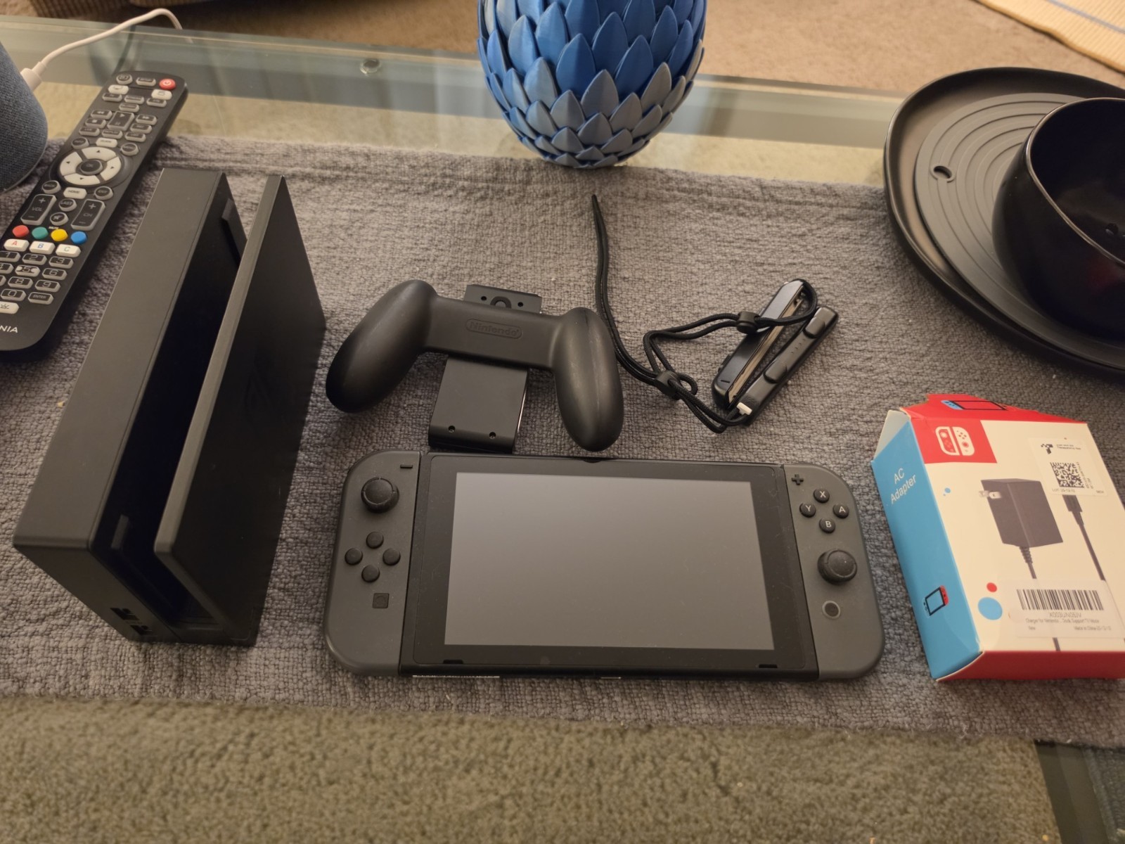 Nintendo Switch HAC-001 Original Release Console Bundle Gray Joy-Cons Dock Charg