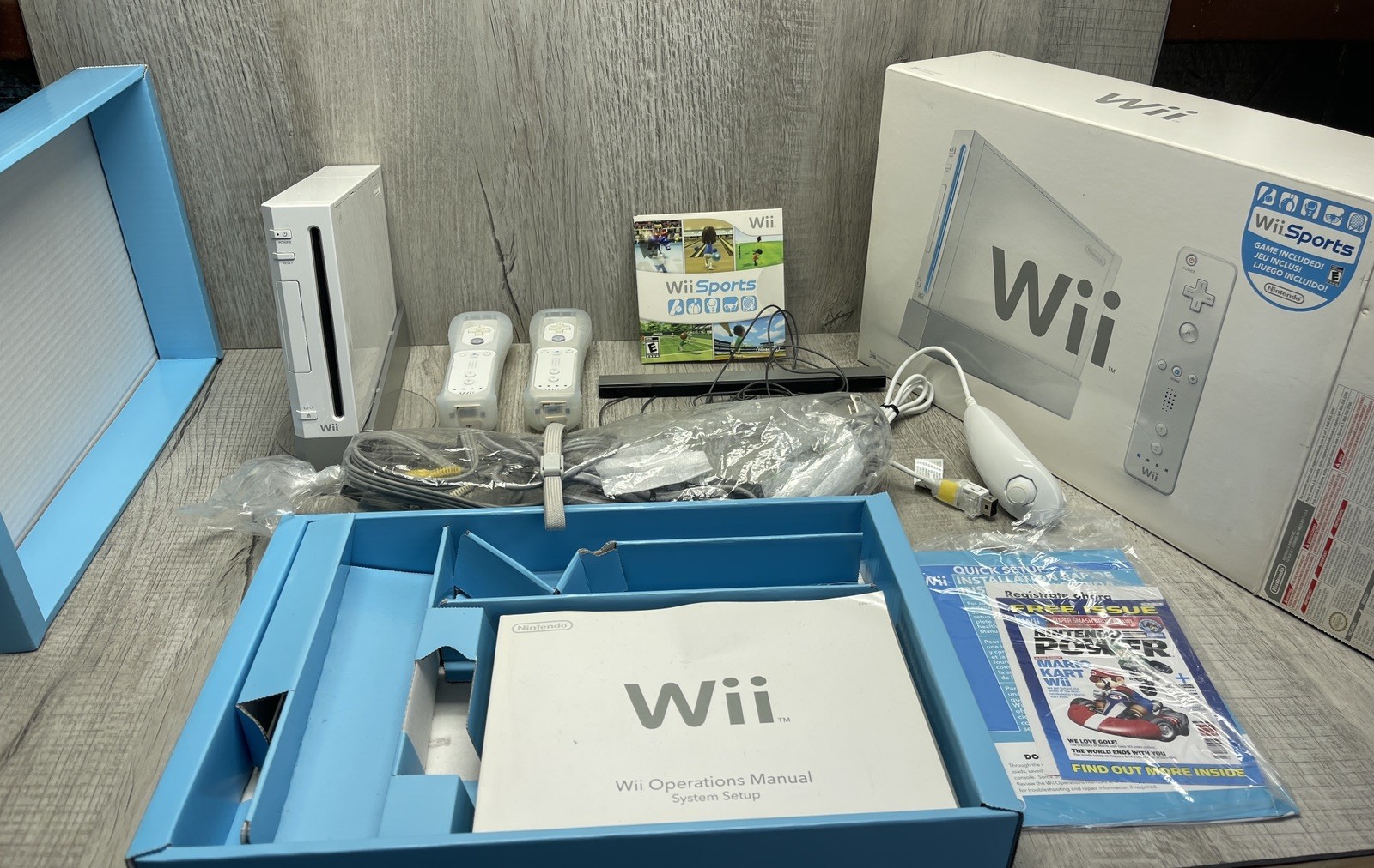 Nintendo Wii Console RVL-001 White CIB Bundle 2 Remotes Wii Sports Tested