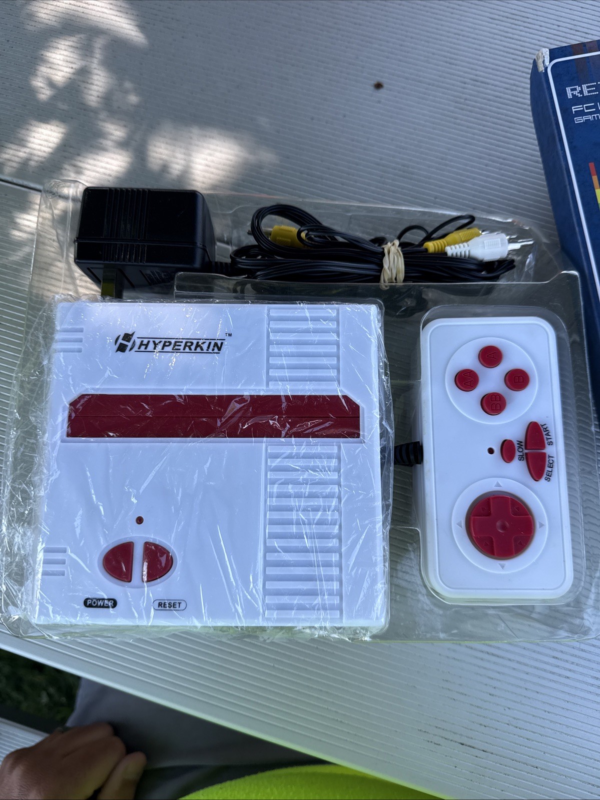 Hyperkin Retron 1 NES System Launch Edition White & Red Console M04041-RD