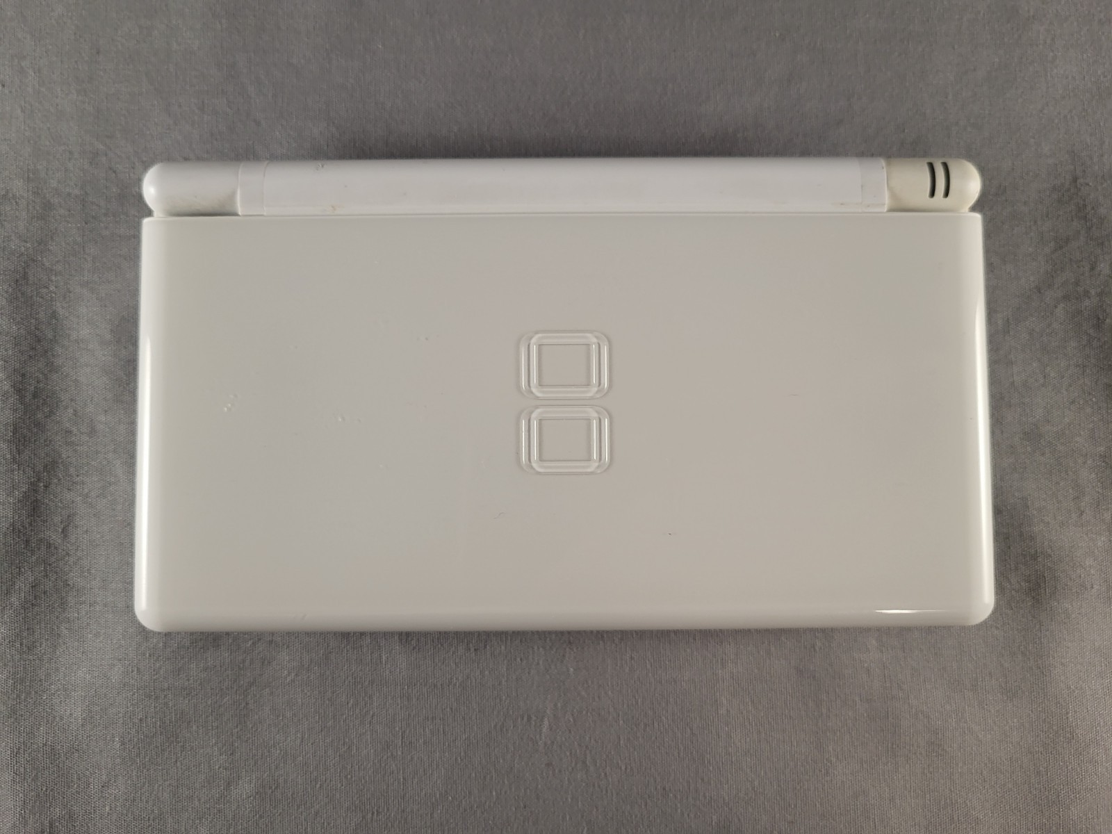 Nintendo DS Lite Handheld System – Polar White – USG-001 – Charger – Tested!