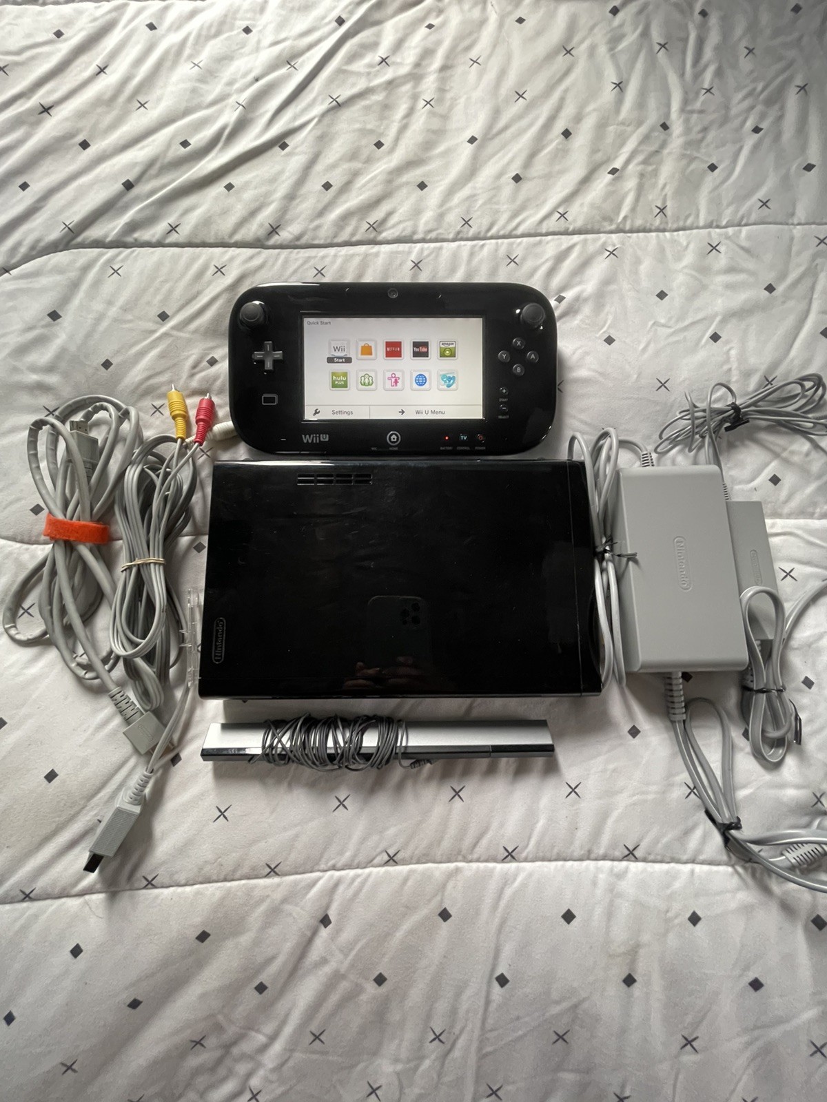 Wii U Deluxe Set 32GB Console Bundle Nintendo Land all original USED