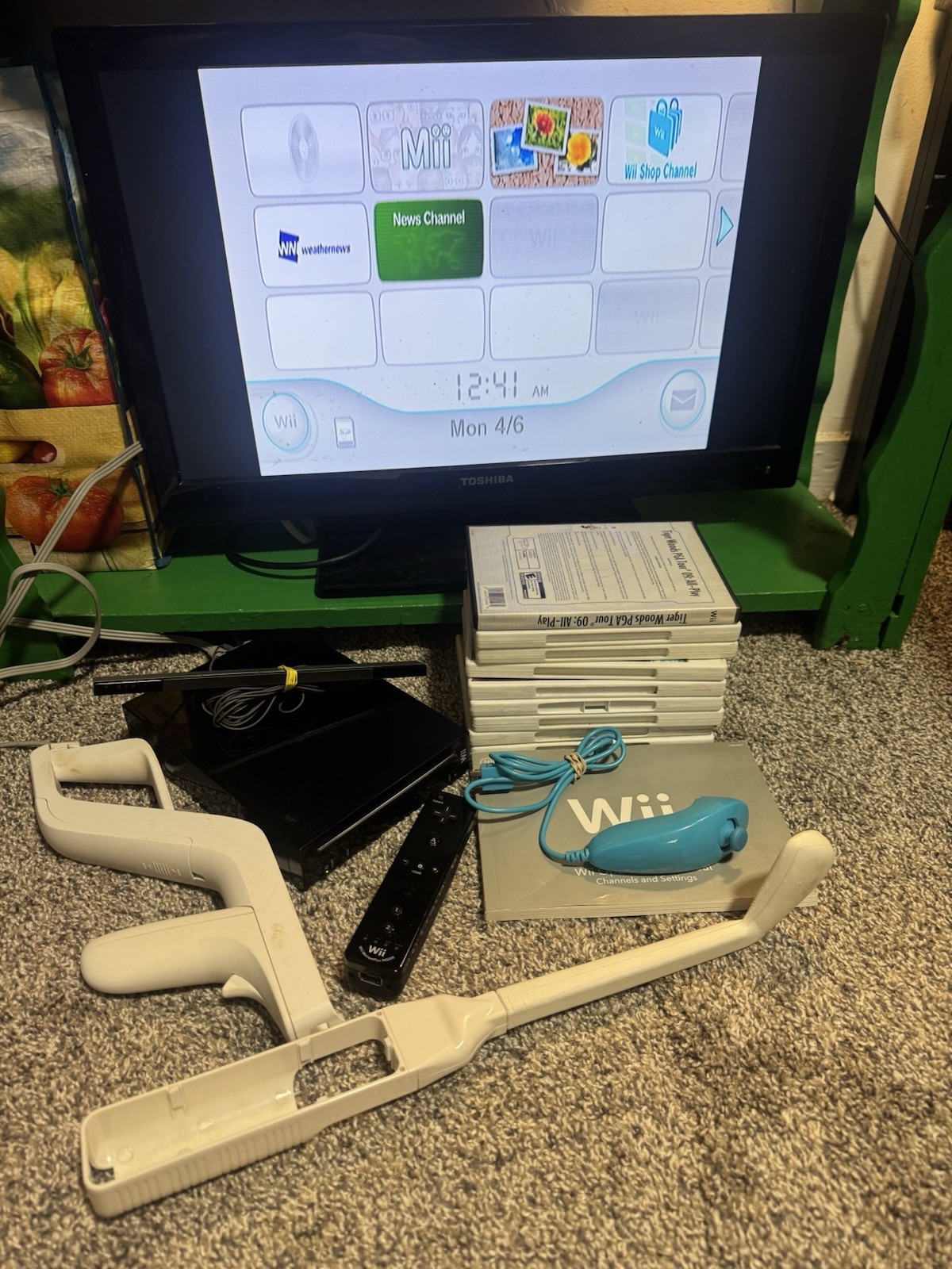 Black Wii Bundle With 9 Mystery Games W/Golf And Gun Accessory Tested Clean Unit