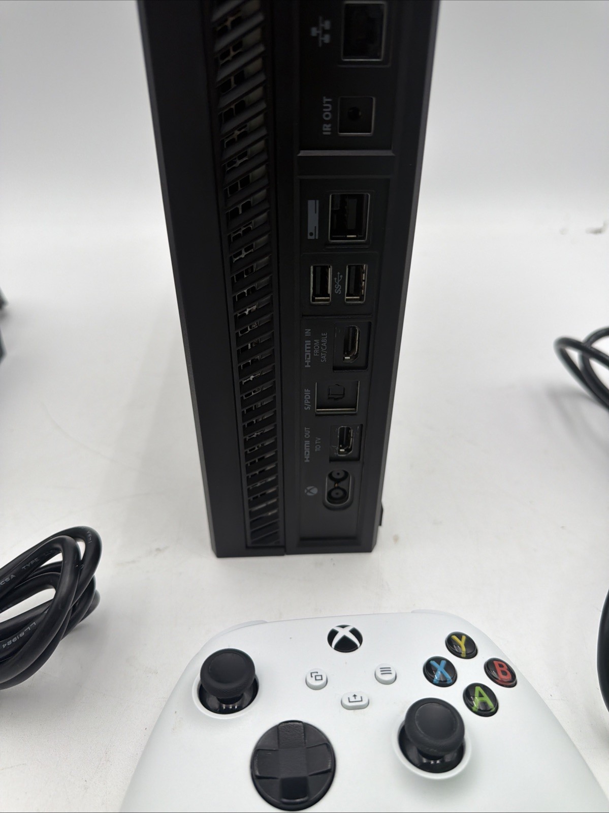 Xbox One Console (500GB) Bundle With 14 Games, Controller, Cords