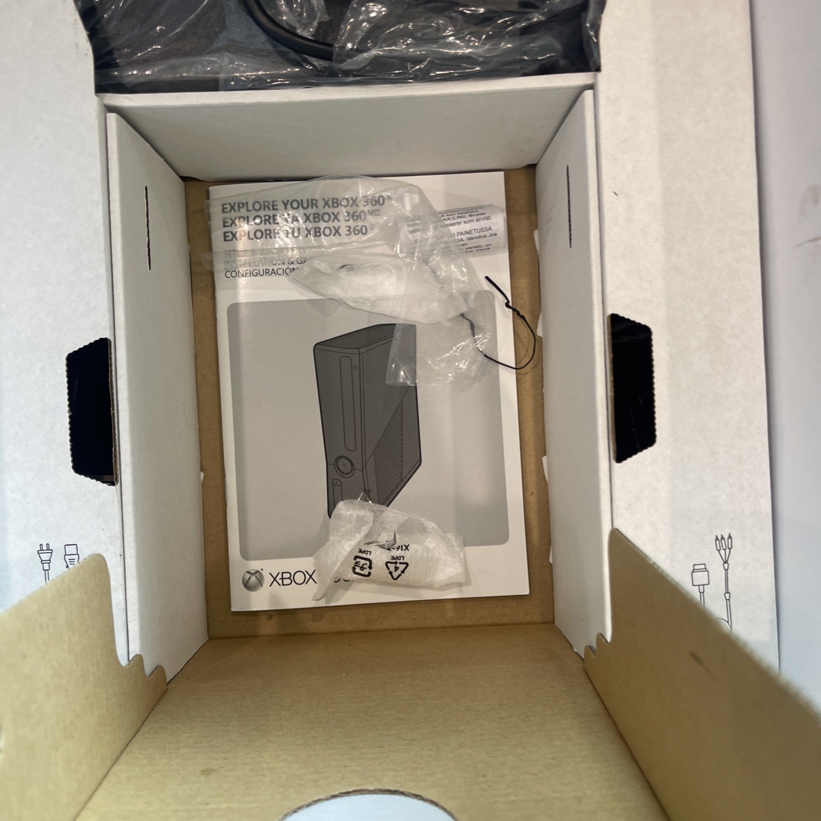 System – Microsoft Xbox 360 S 250GB (Slim) – In Box