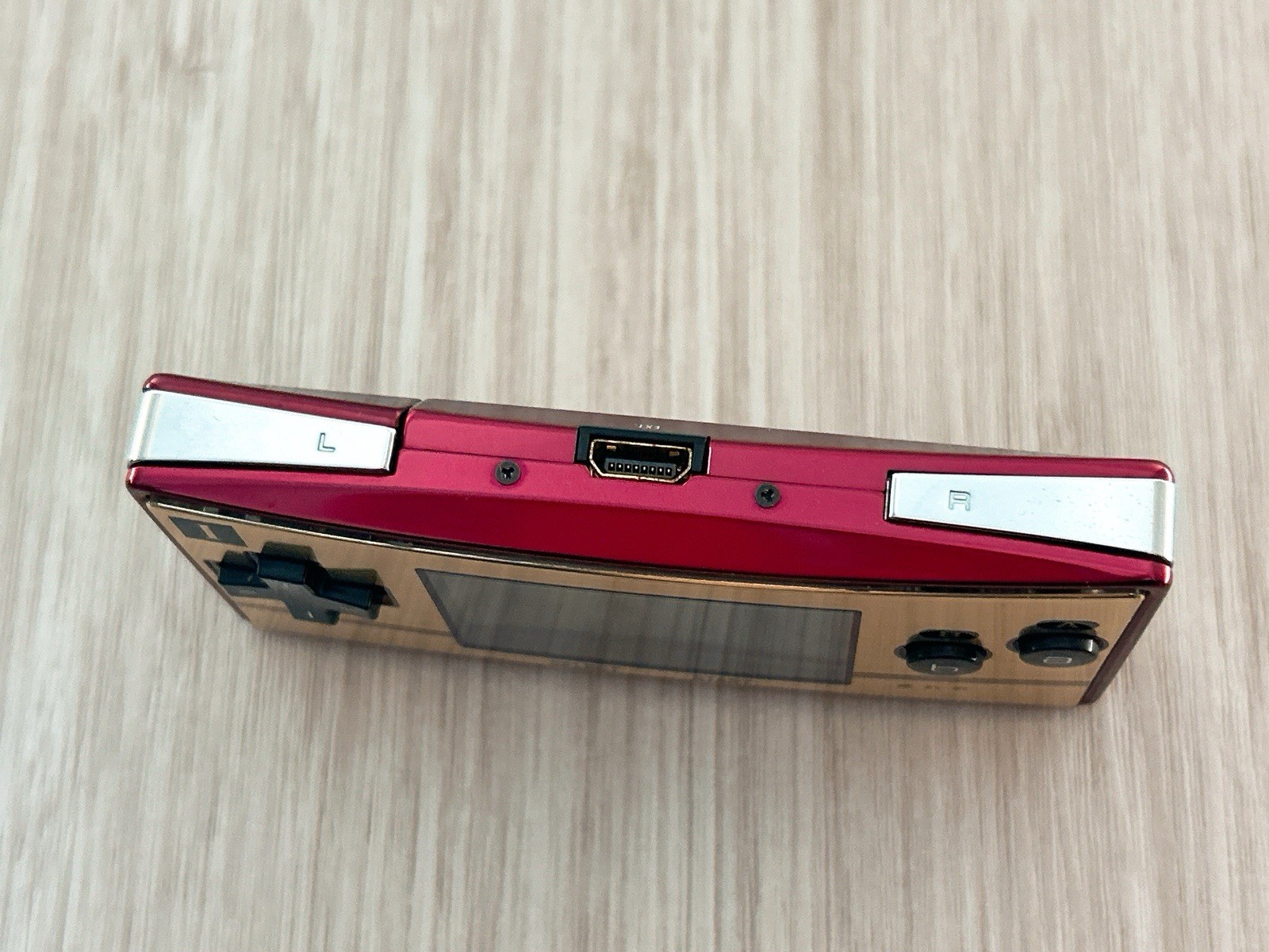 Nintendo GameBoy Micro 20th Anniversary Edition Famicom w/ Charger – Excellent