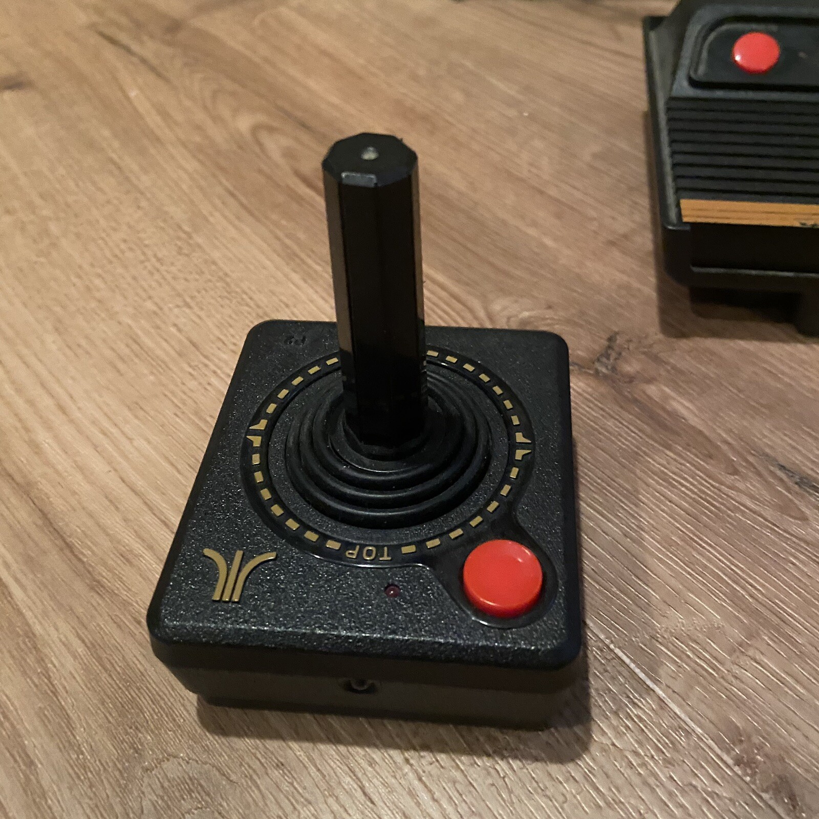 Atari Flashback 4 Classic Game Console & 1 Wireless Joystick Controller Power