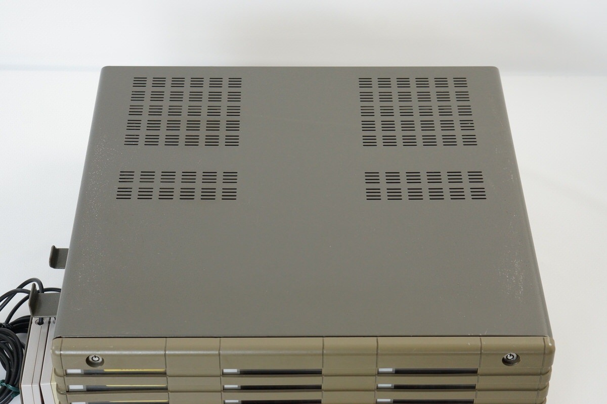 FAMICOM BOX Console wz KEY, Games SSS-CDS Tested System 012053
