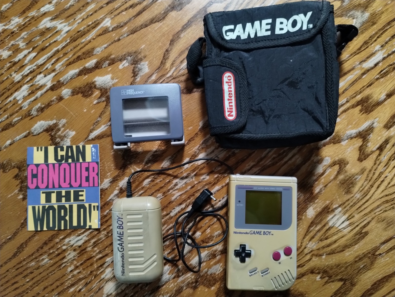 VINTAGE DMG-01 GAMEBOY WITH CHARGER LIGHTED MAGNIFIER AND BRANDED CARRYING BAG