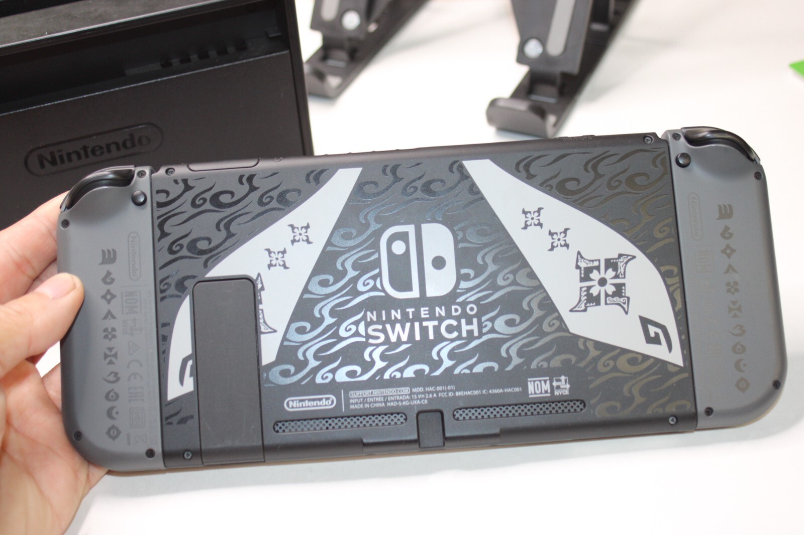 Nintendo Switch Monster Hunter Rise Edition Console HAC-001(-01) – S Rank – Fast