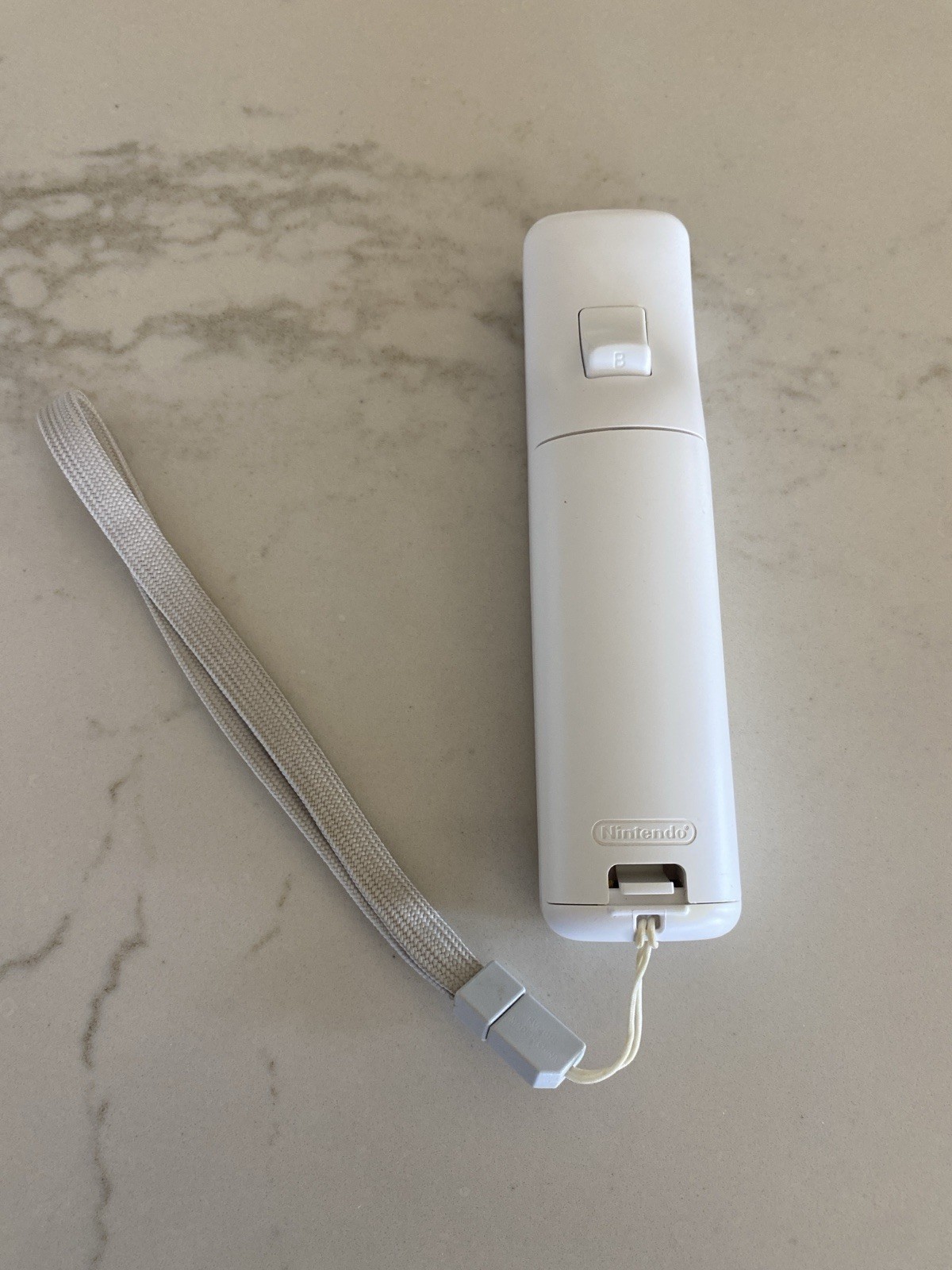 Nintendo Wii Console Bundle – 1 Remote, Nunchuk, Cables, Sensor Bar & 5 Games