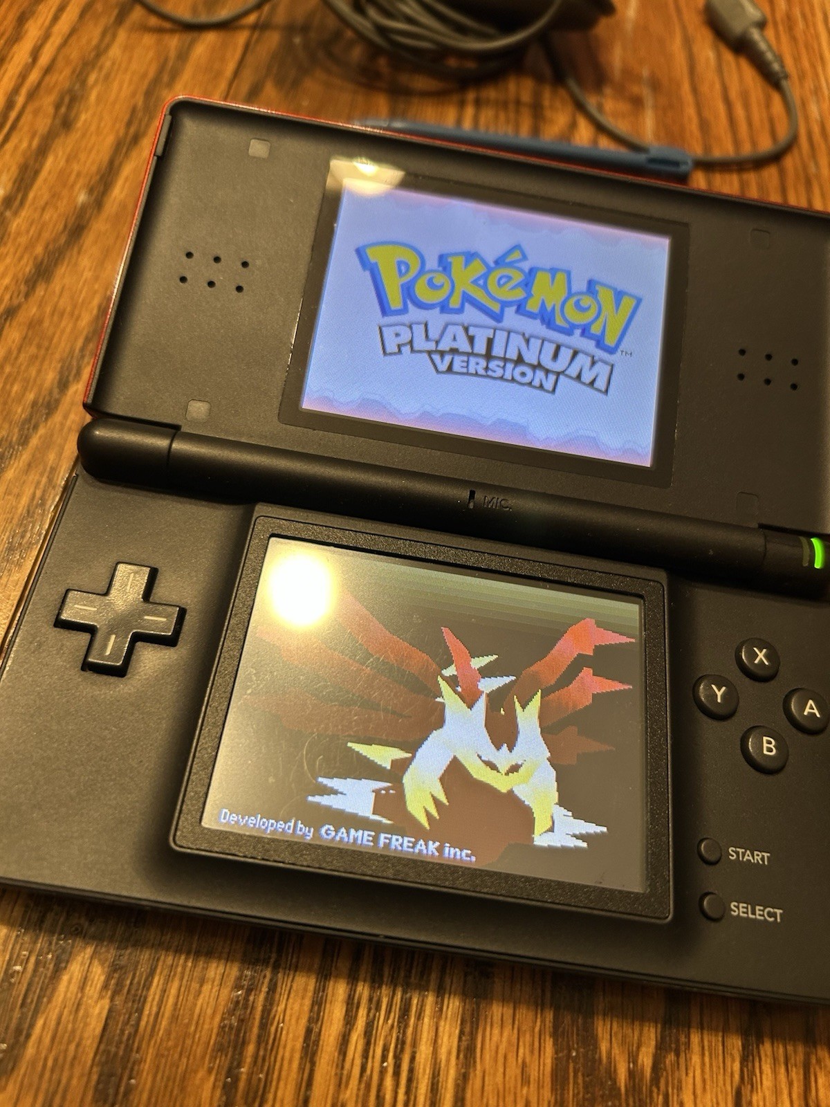 Nintendo DS Lite Crimson Handheld System Red/Black Charger Pokemon Platinum Auth