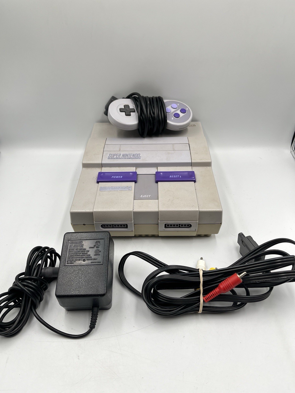 Super Nintendo Entertainment System SNES Console w OEM Controller + Cords TESTED