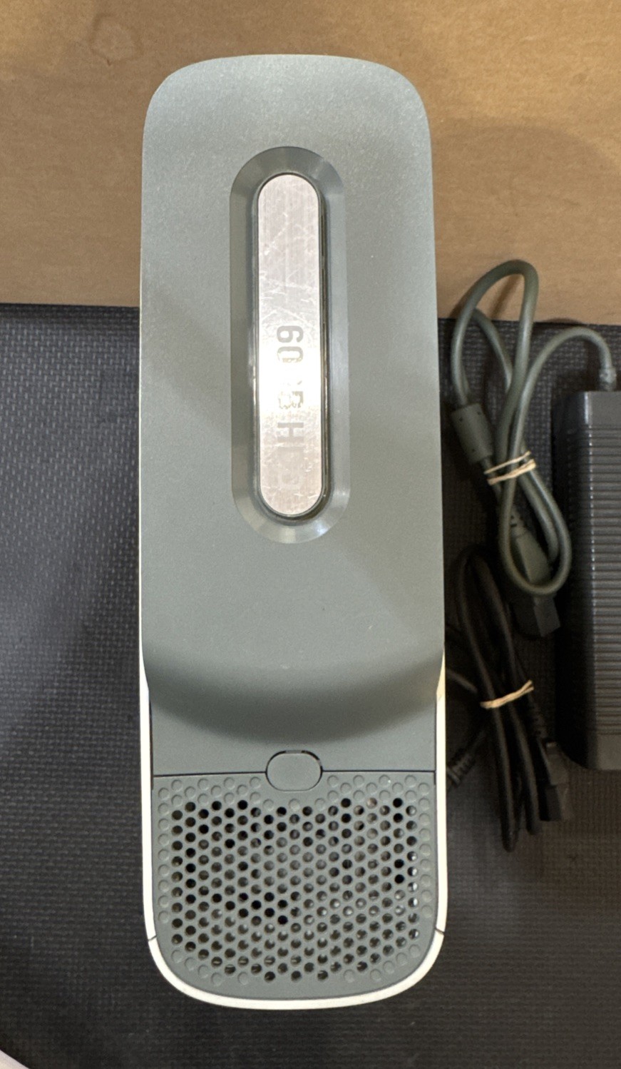 Microsoft Xbox 360 Pro 60GB Console – Matte White | Tiger Woods 2k12