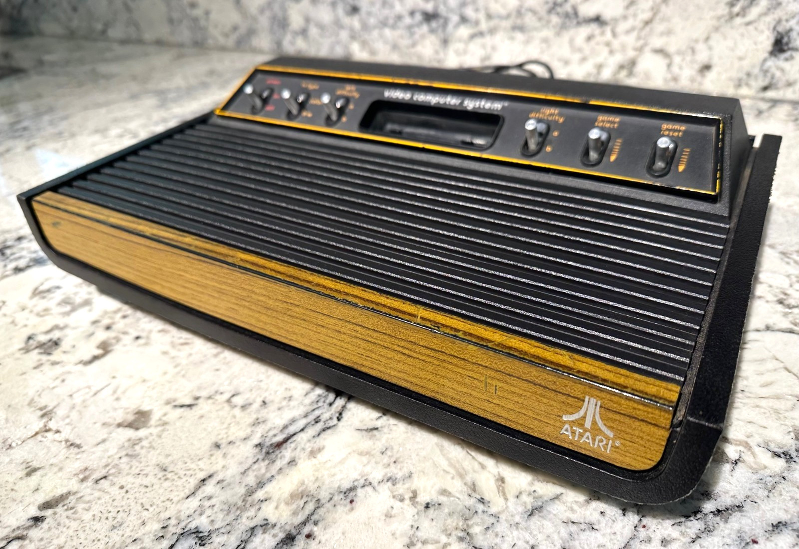 ATARI CX2600 ‘Heavy Sixer’ Six Switch Console Early F Series Sunnyvale CA. RARE