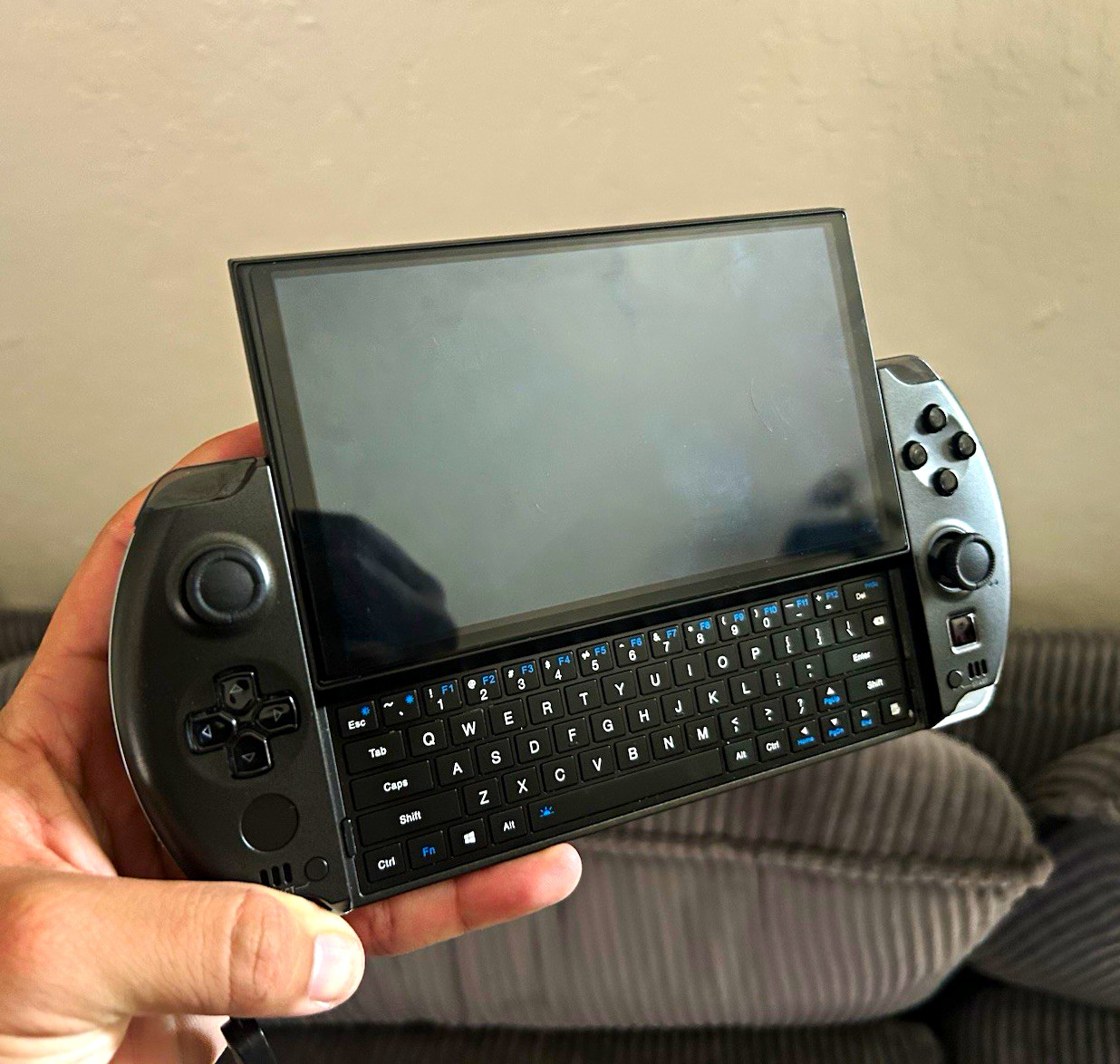GPD WIN 4 (2024) Ryzen 7 8840U | 32GB RAM | 2TB SSD | Excellent Condition