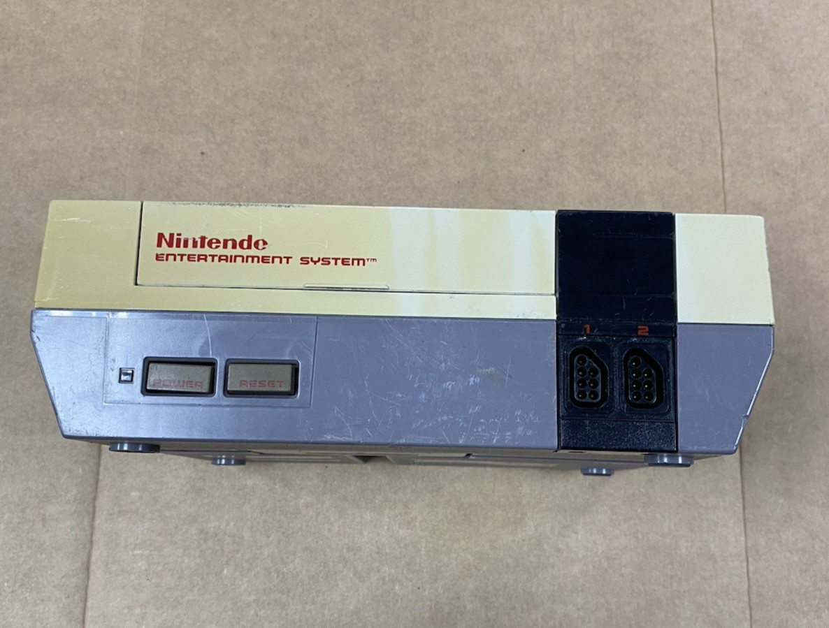Nintendo Game Console Only!!! Non Tested 1985 NES-001