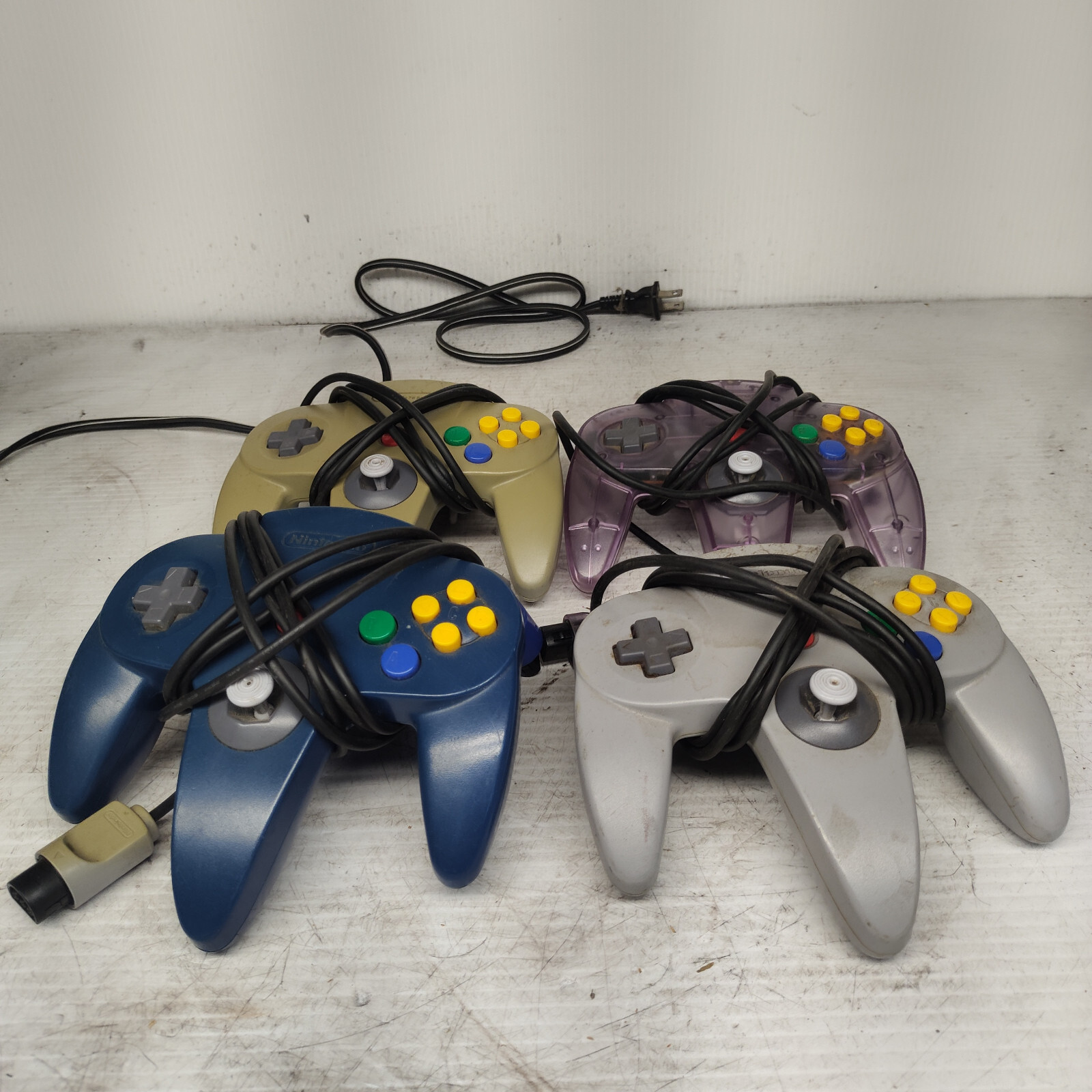 Nintendo 64 Console with Memory Expansion Card + 4 Controllers