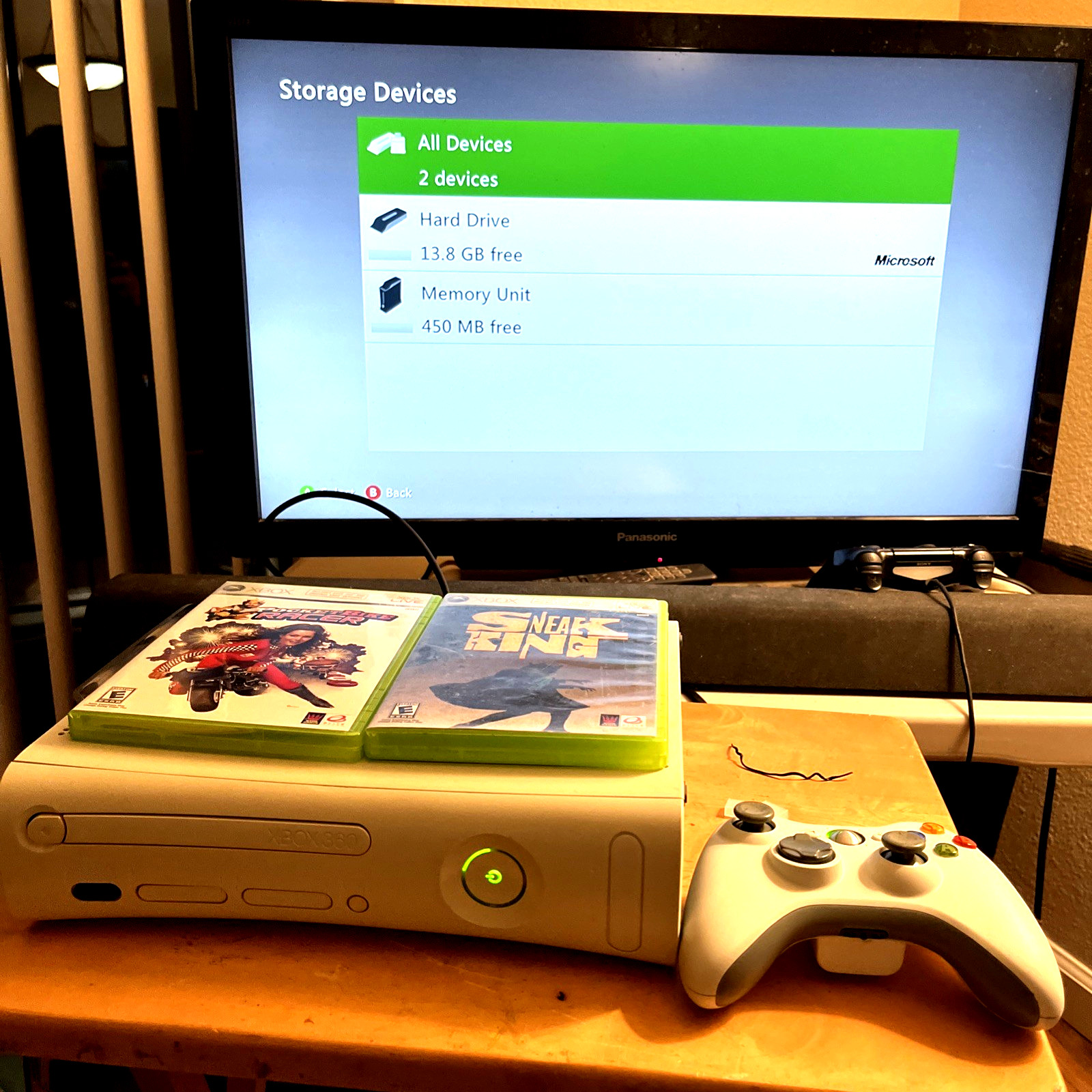 XBox 360 20GB White Bundle Controllers 2 Games AV Cable Power Adaptor Tested