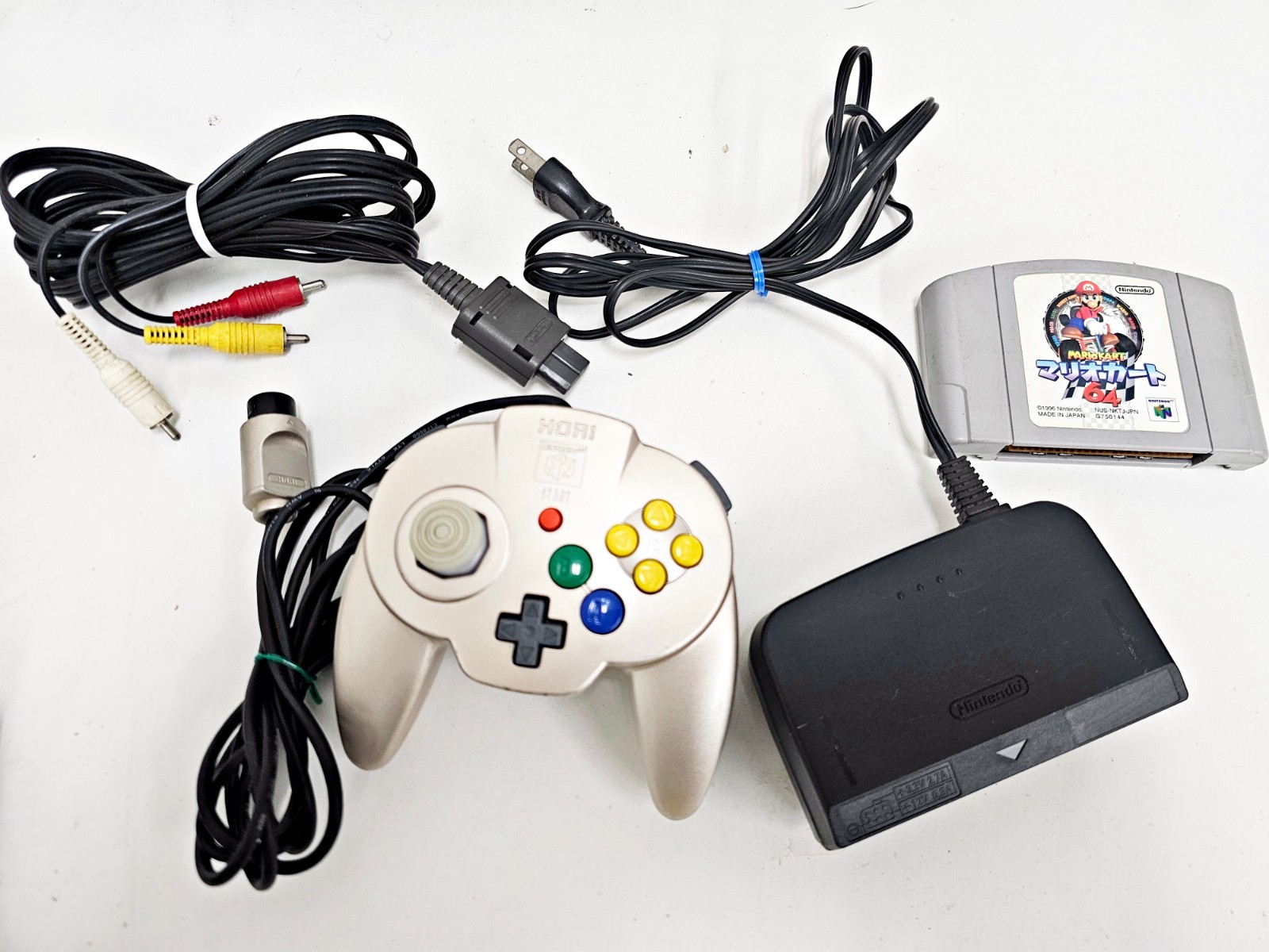 Nintendo 64 Console Gold & Mini HORI 607 JAPAN