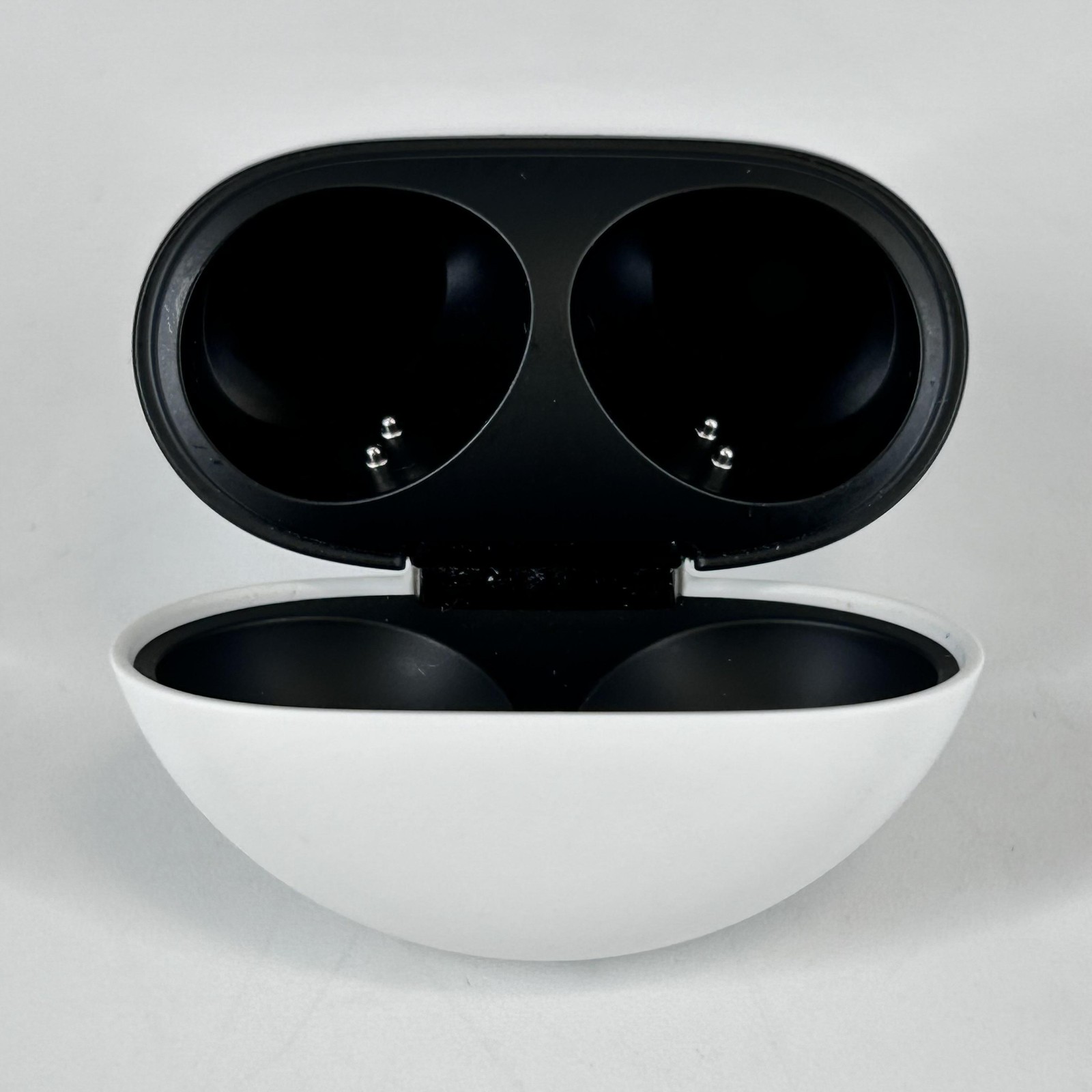 Pixel Buds Pro Clearly White w/ Charging Case – Excellent Condition