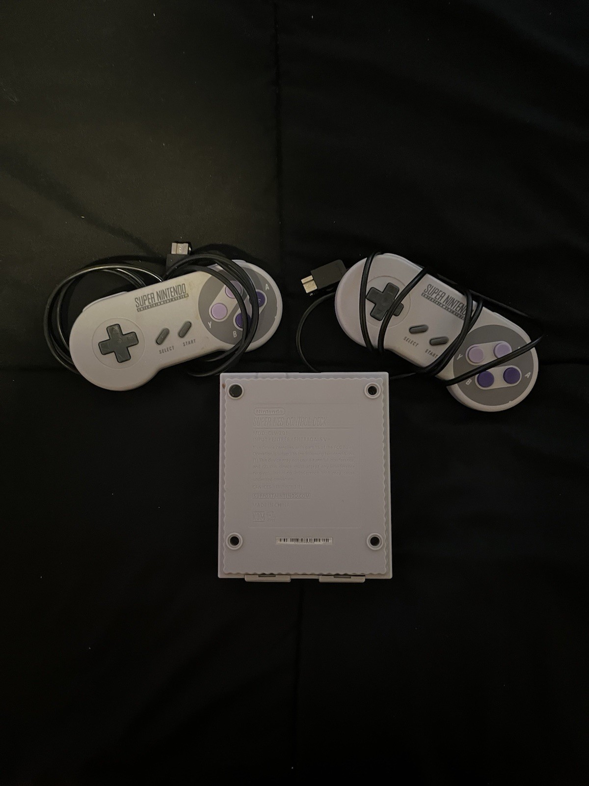 Nintendo Super NES Control Deck CLV-201 Console – 2 Controllers
