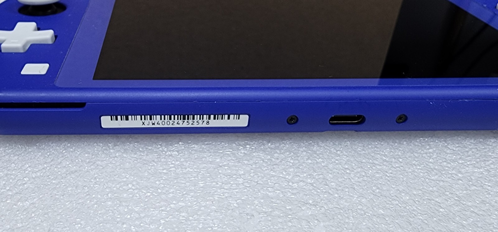 Nintendo Switch Lite – Blue – Has touchscreen issue