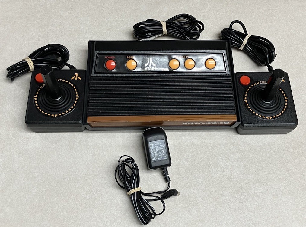 Atari Flashback 2 Classic Game Console 40 Built in Games 2 Controllers