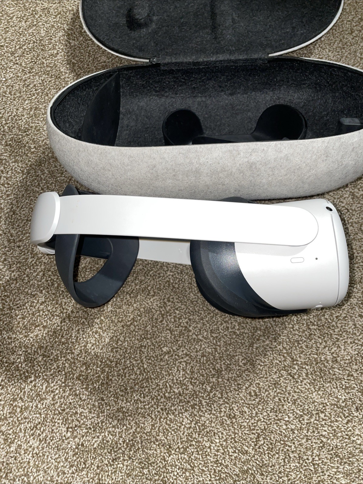 Oculus Meta Quest 2 Perfect Condition!!