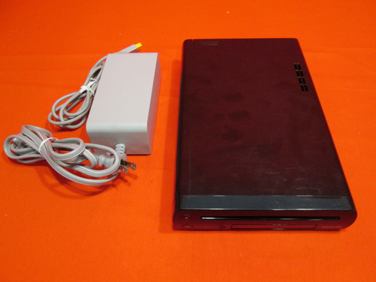 Nintendo Wii U 32 GB Black Video Game Console Very Good 9331