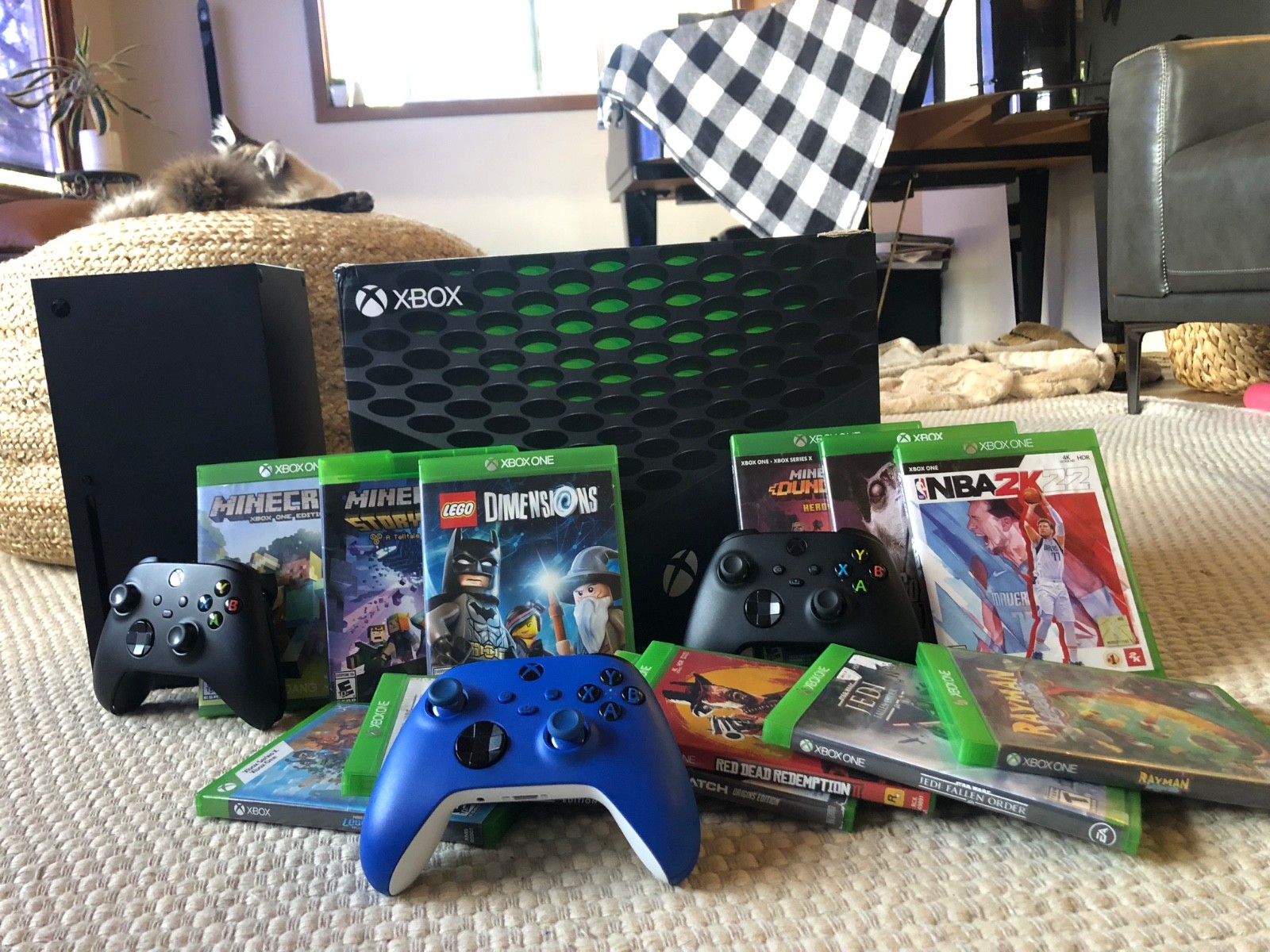 Xbox Series X Mega Bundle 1TB SSD 12 GAMES 3 CONTROLLERS ORIGINAL PACKEGING