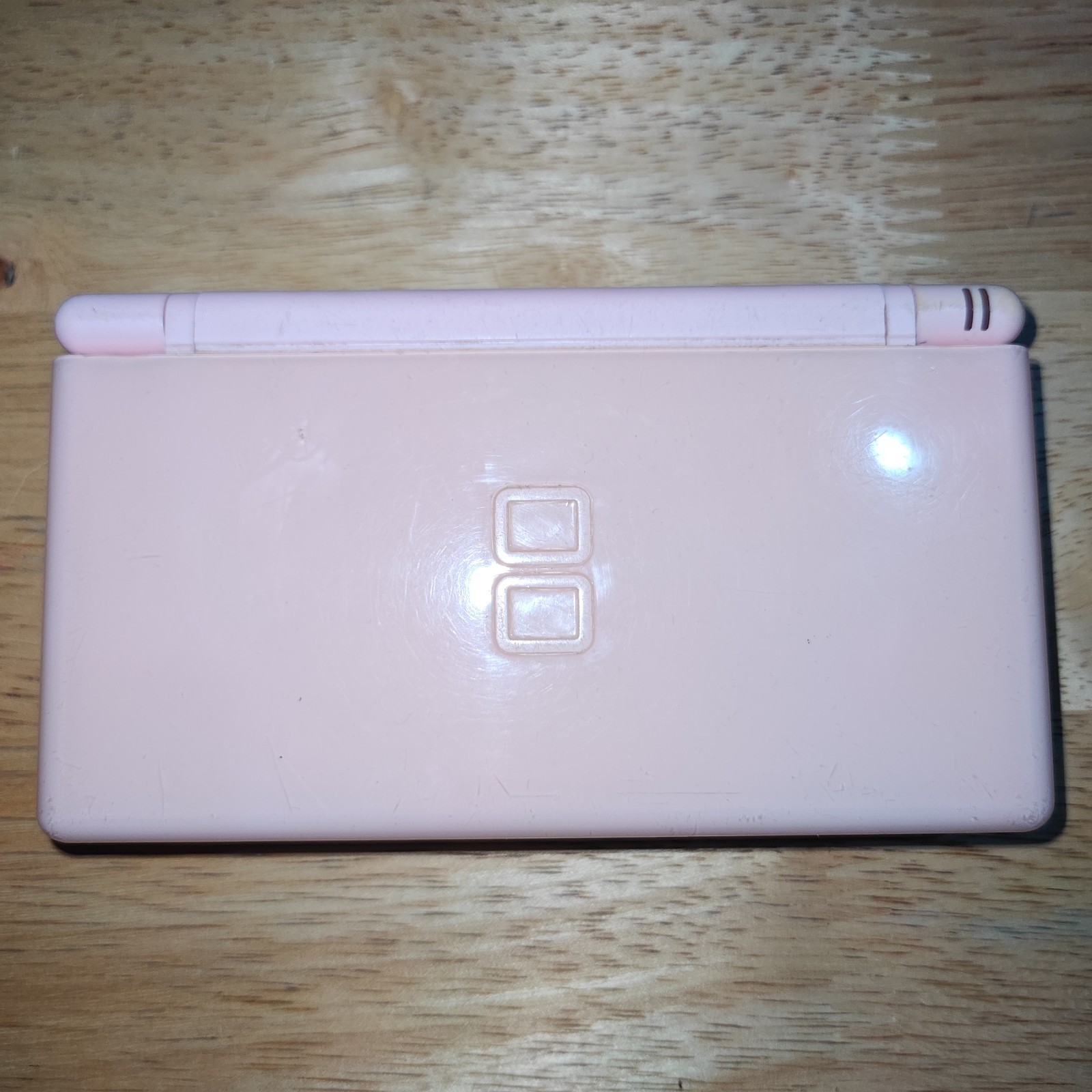 Nintendo DS Lite – Coral Pink Read Description