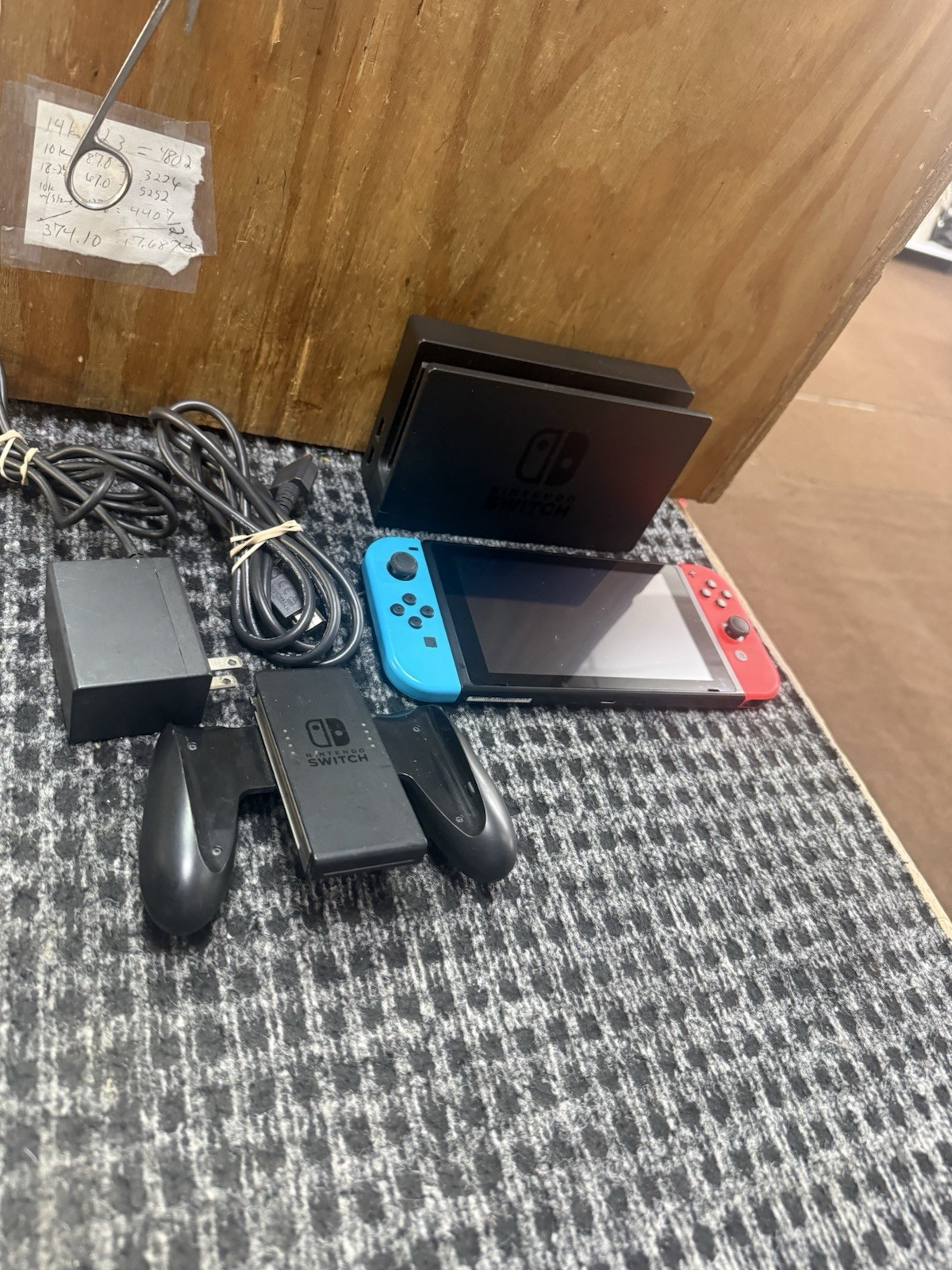Free Shipping! – Nintendo Switch Console Bundle with Red/Blue Joy-Cons – tested