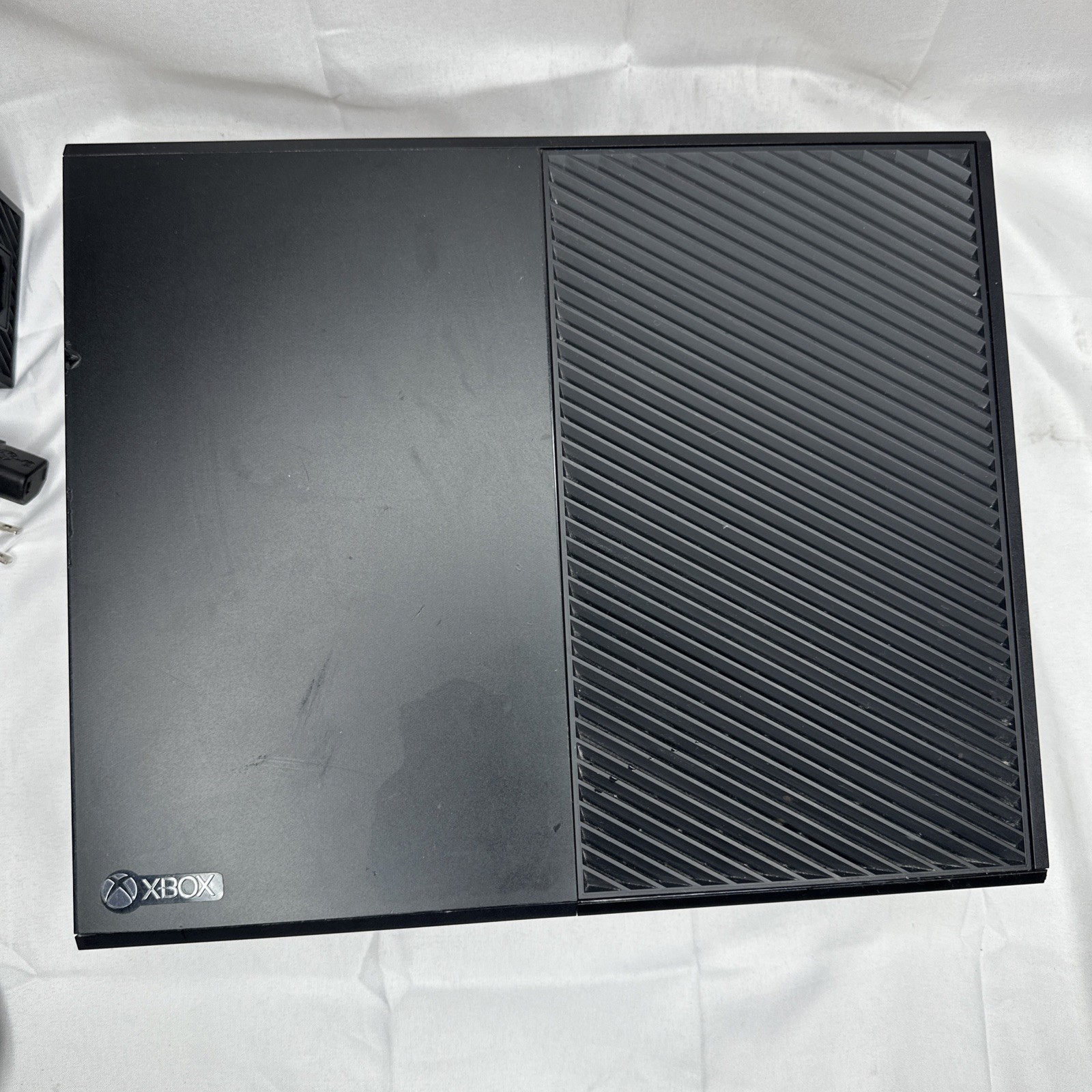 Microsoft Xbox One 1540 500GB Console – Black with Special Recon Tech Controller