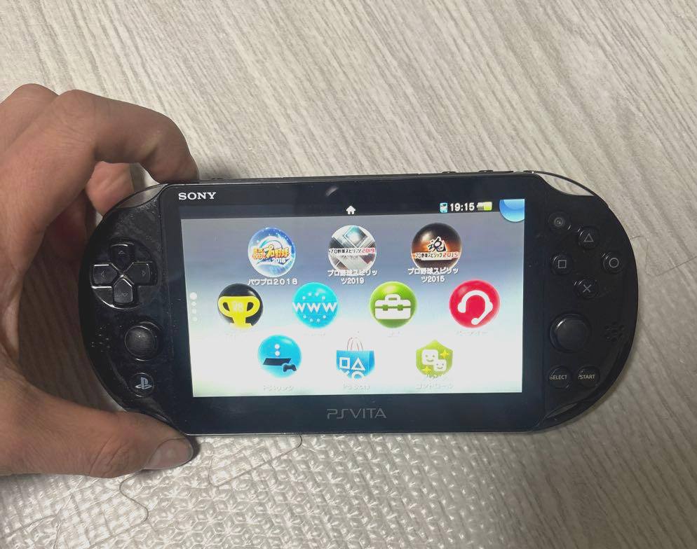 PS Vita Black PlayStation PCH-2000 ZA11 Console Only PSV