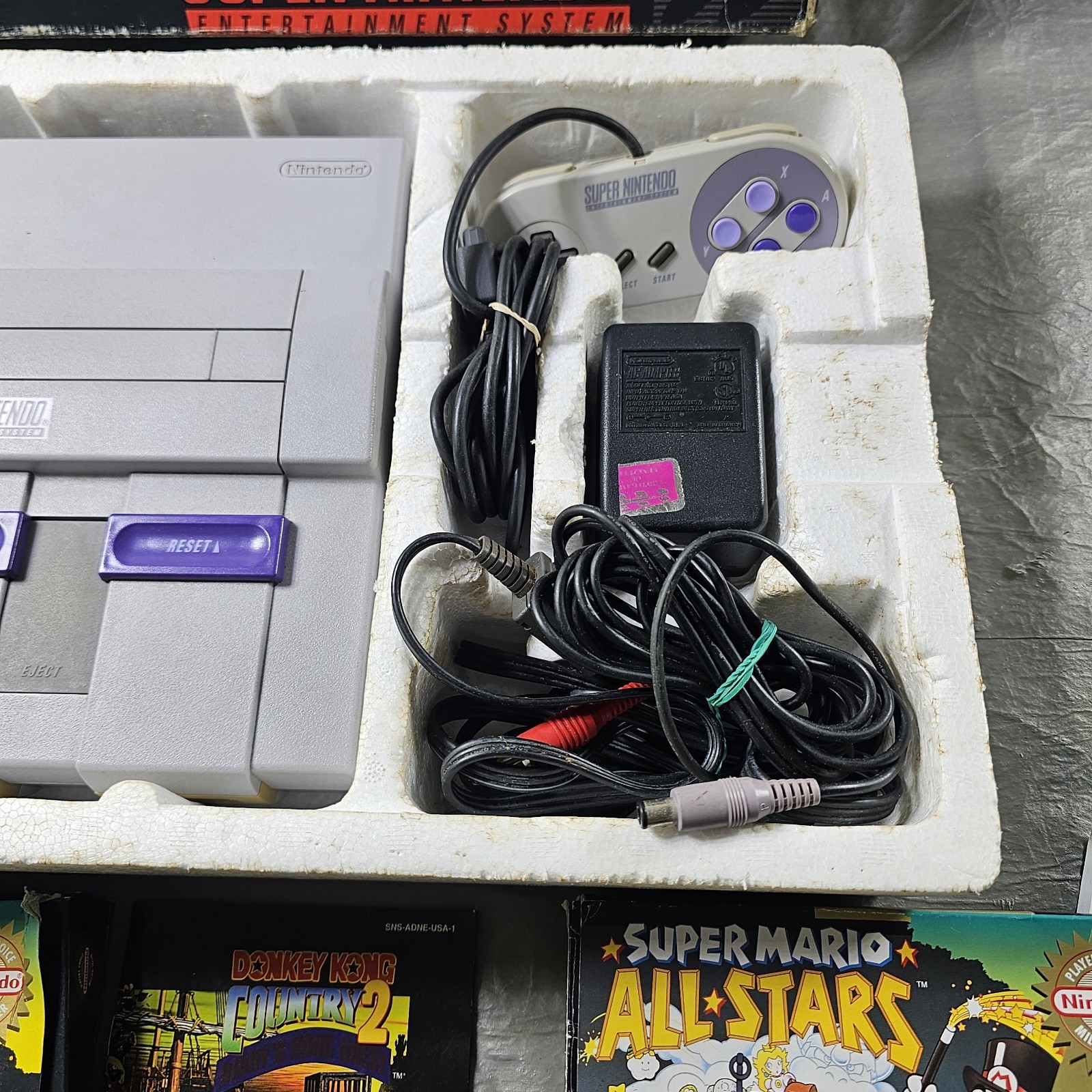 Super Nintendo SNES Console IN BOX Bundle W/ Super Mario All Star Donkey Kong 2!