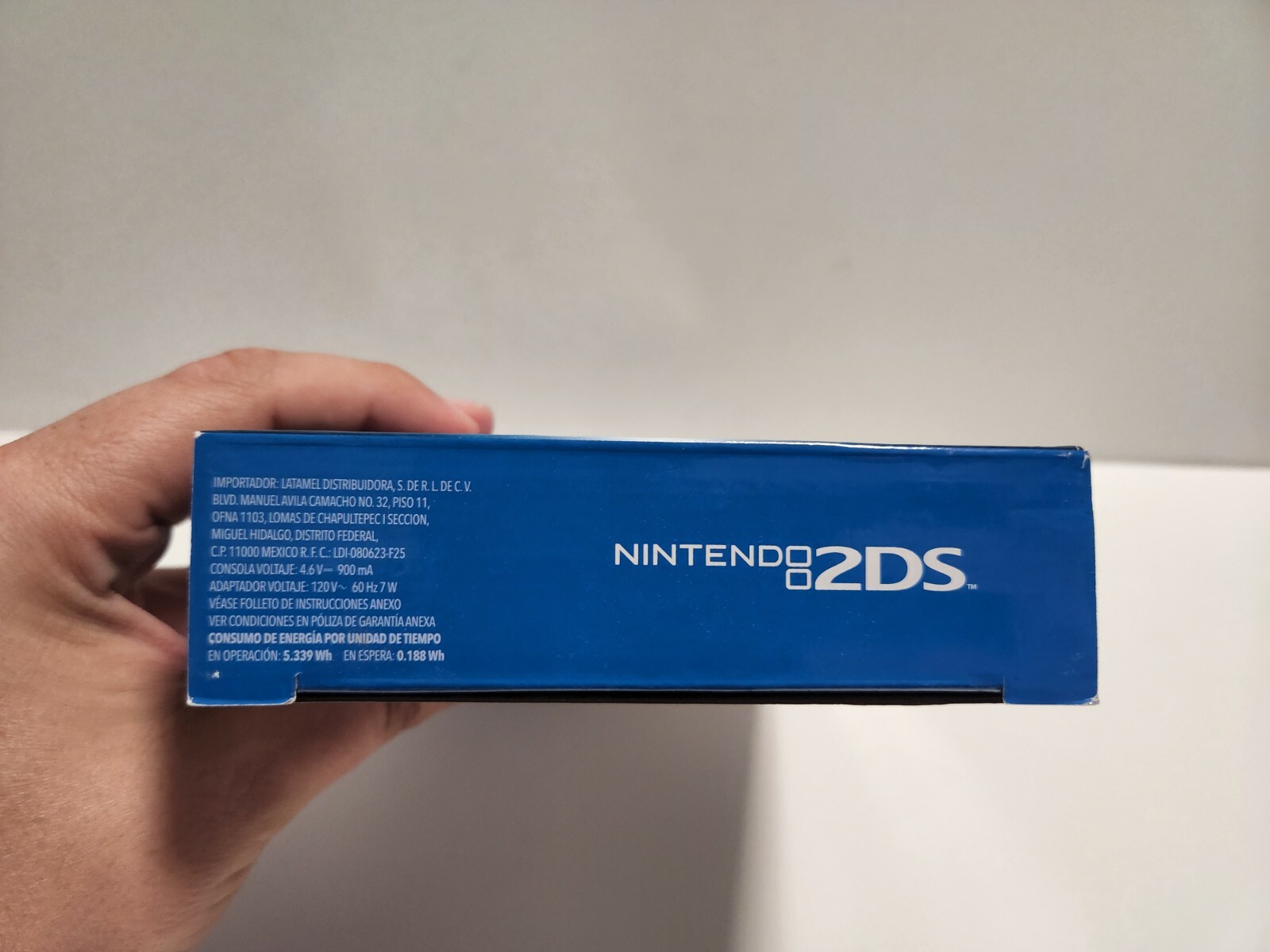 Nintendo 2DS Crystal Blue Handheld Console Bundle with Original Box TESTED