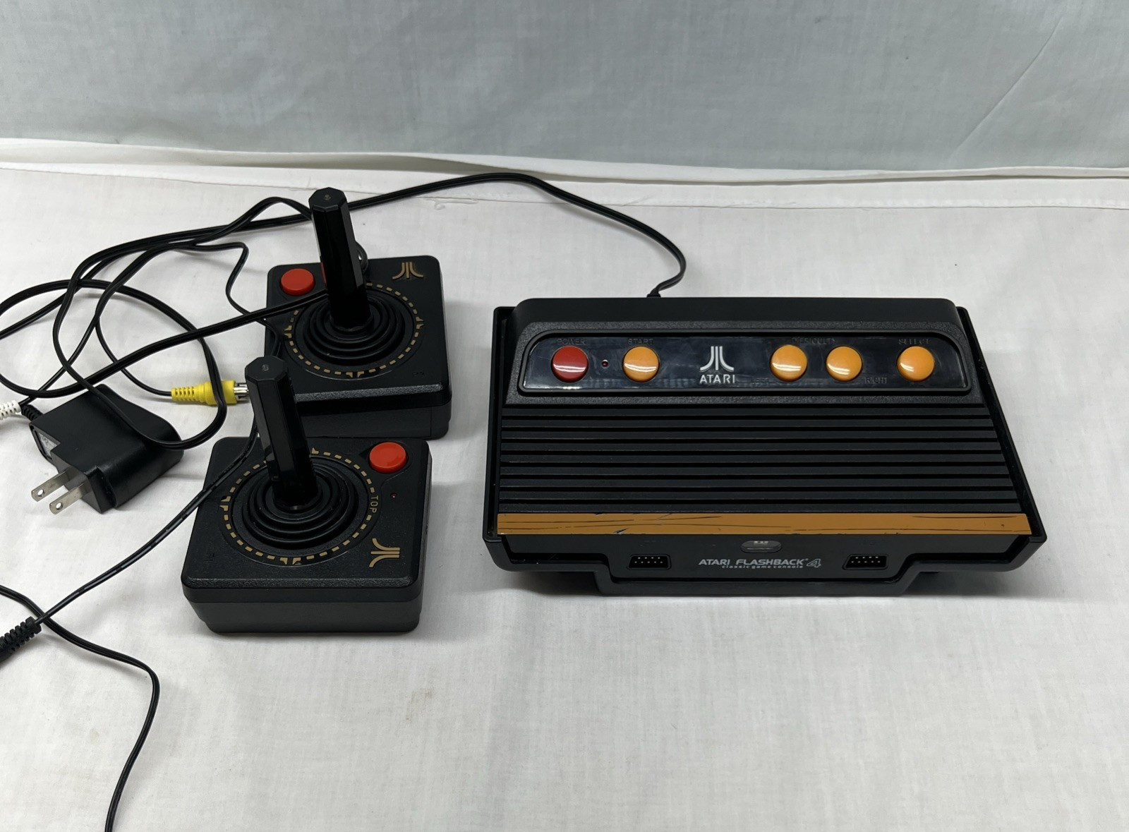 Atari Flashback 4 Console With Two Controllers! Clean Tested Working. Cables Inc