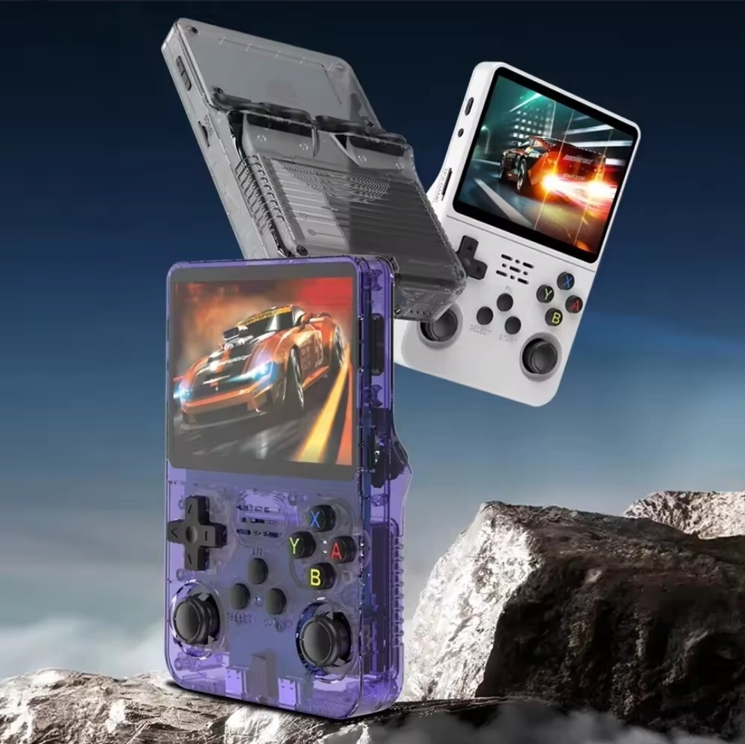 NEW R36S PLUS RETRO HANDHELD BUNDLE WITH CARRYING CASE!
