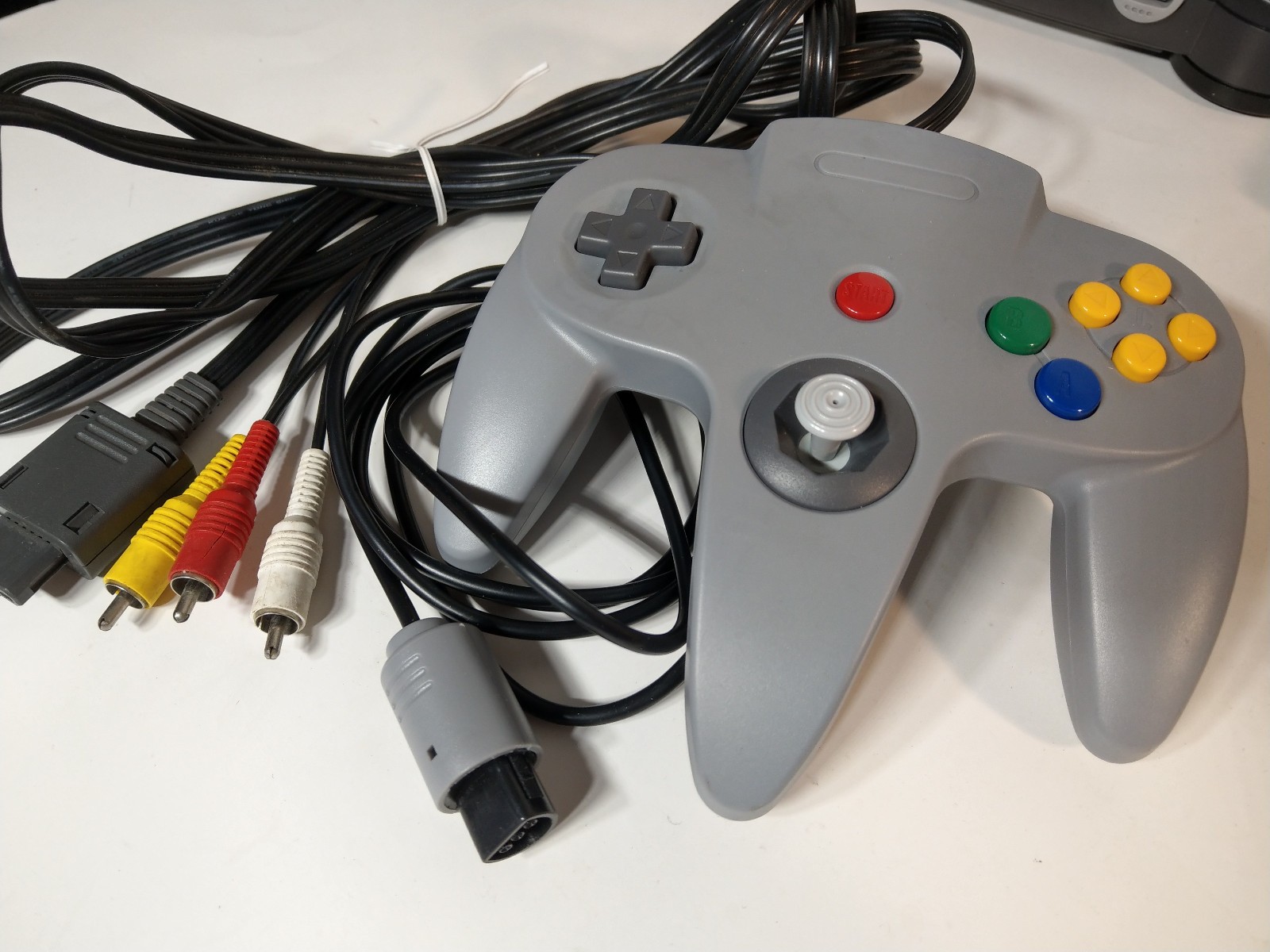 Nintendo 64 Console System – Charcoal Black w/Power & AV, Controller, Working