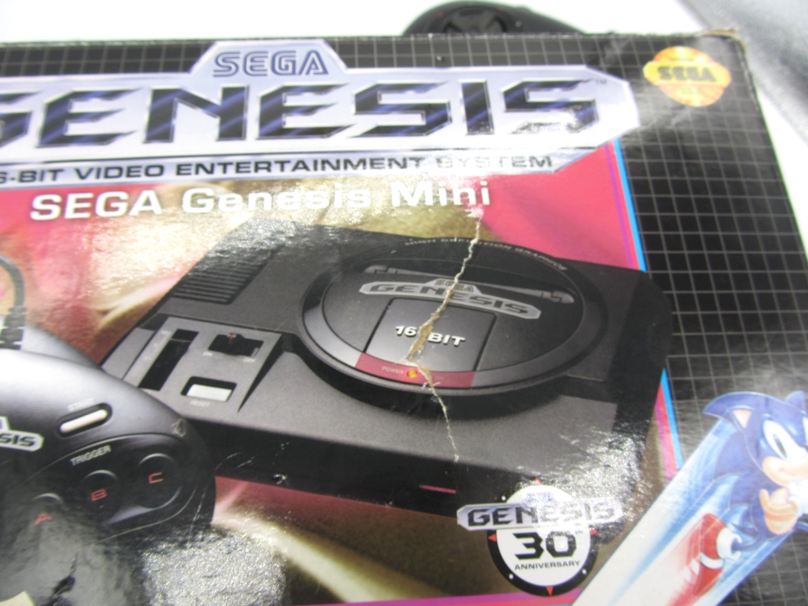 Sega Genesis Classic Mini Console (MK-16000) Authentic In Box & Tested Clean!